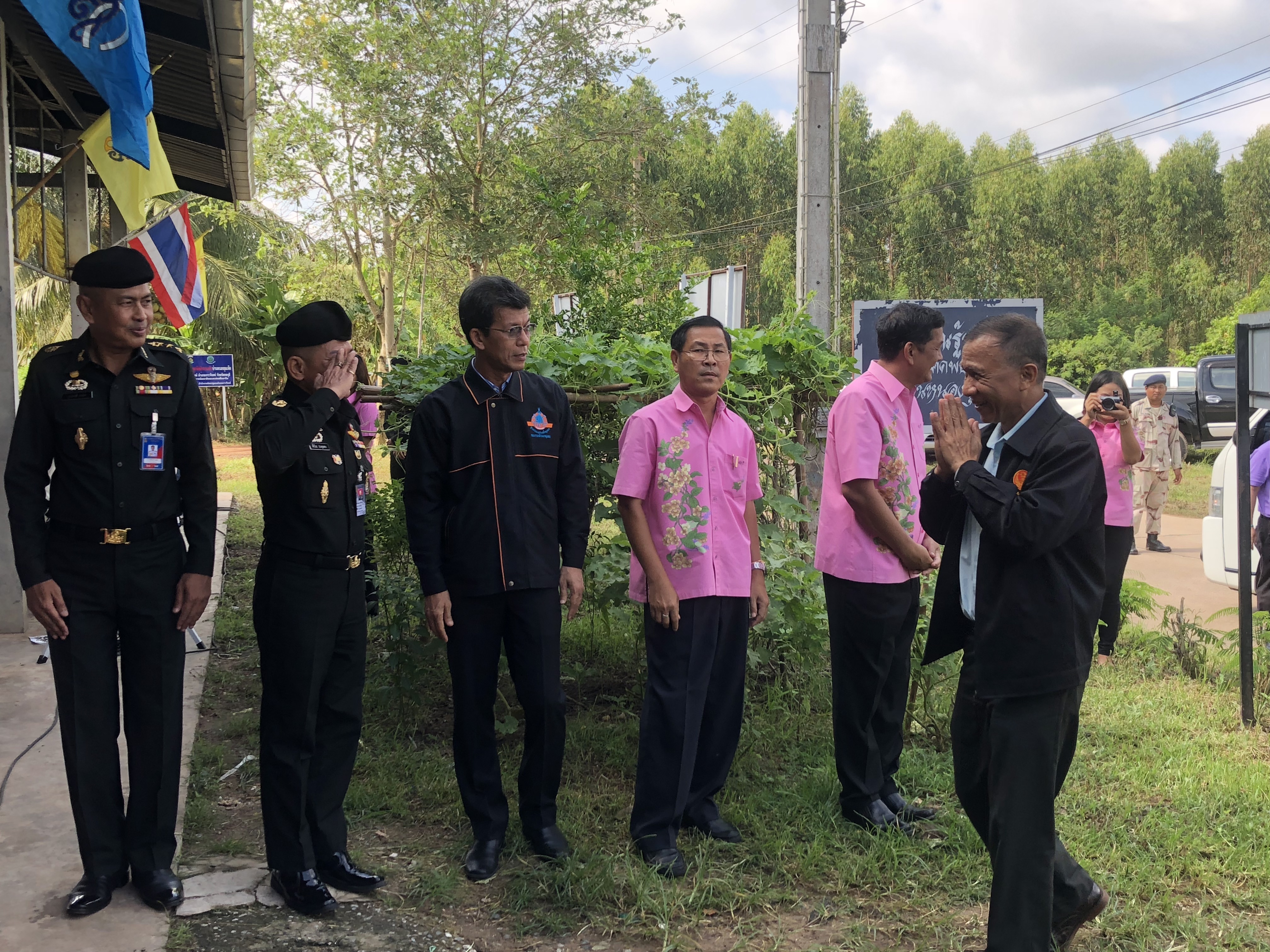 การติดตามราชการของสมาชิกสภานิติบัญญัติแห่งชาติพบประชาชนตามวิถีไทยนิยม ยั่งยืน ณ บ้านหนองชุมเห็ด