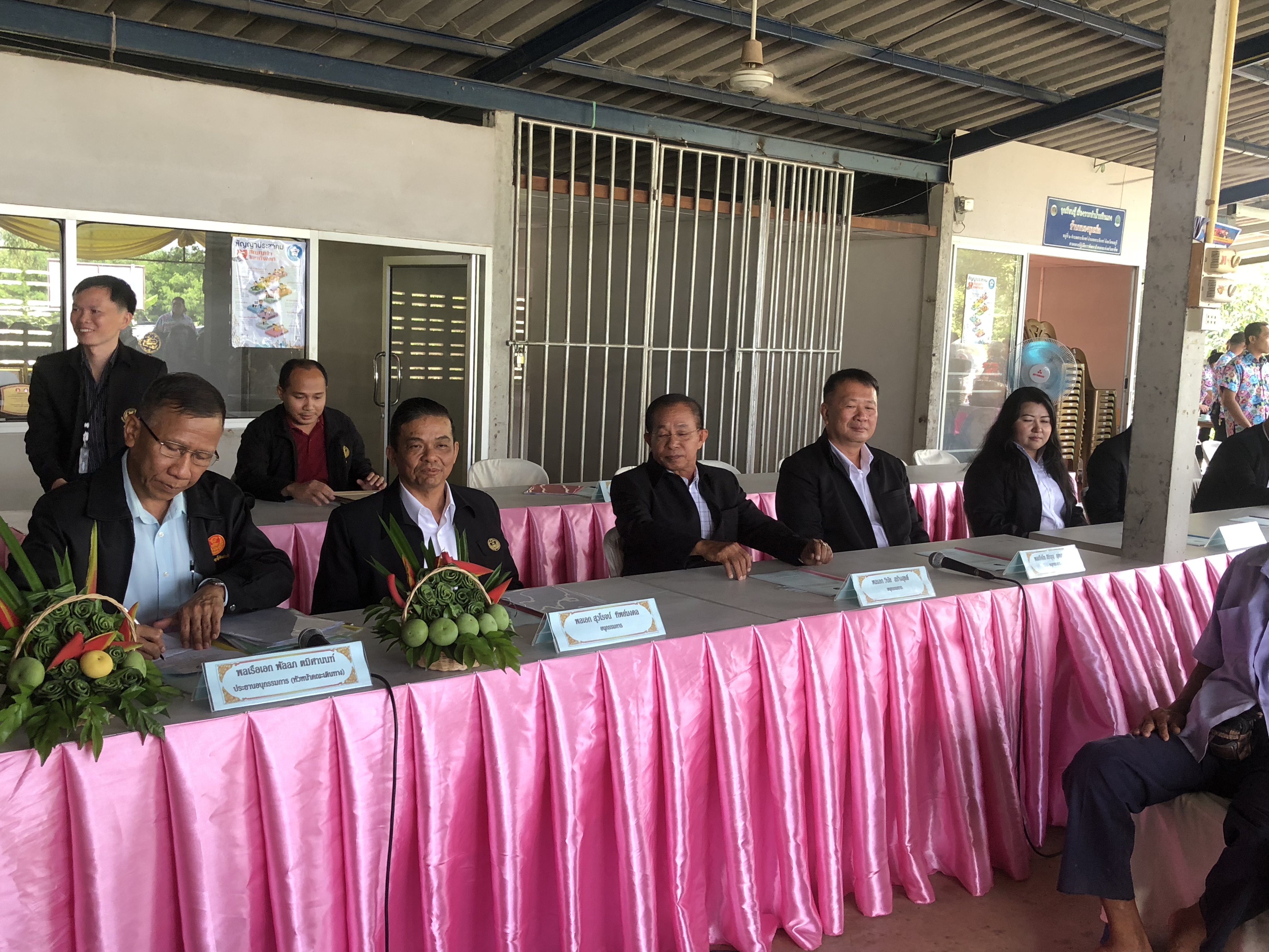 การติดตามราชการของสมาชิกสภานิติบัญญัติแห่งชาติพบประชาชนตามวิถีไทยนิยม ยั่งยืน ณ บ้านหนองชุมเห็ด