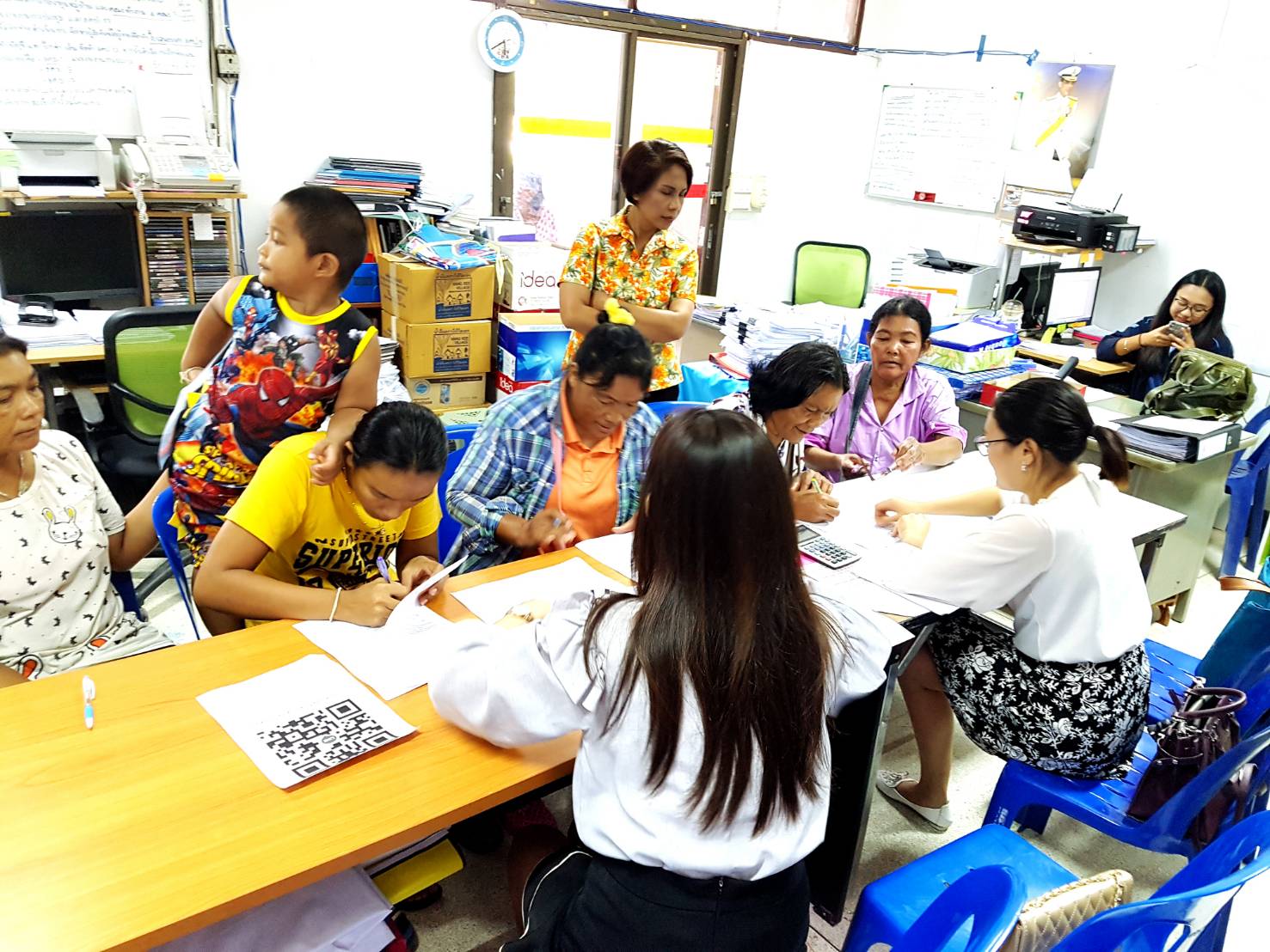 สนับสนุนการดำเนินงานและทำสัญญากองทุนพัฒนาบทบาทสตรี อ.บ่อทอง