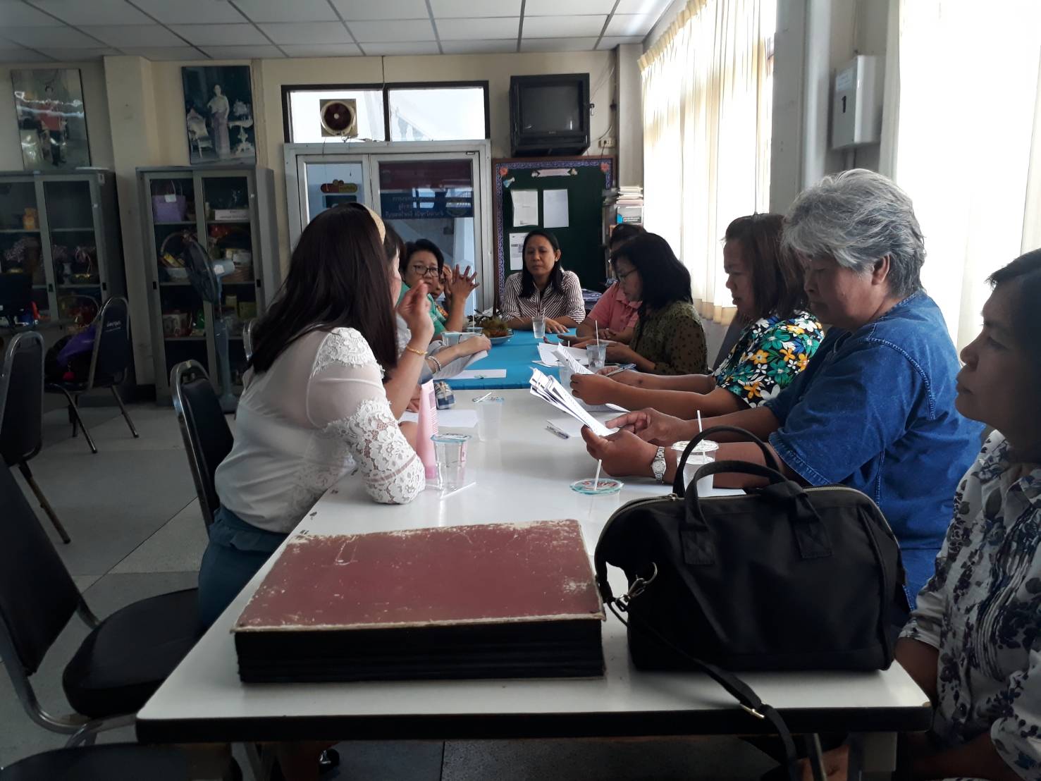 การดำเนินงานและทำสัญญากองทุนพัฒนาสตรี อ.บ้านบึง