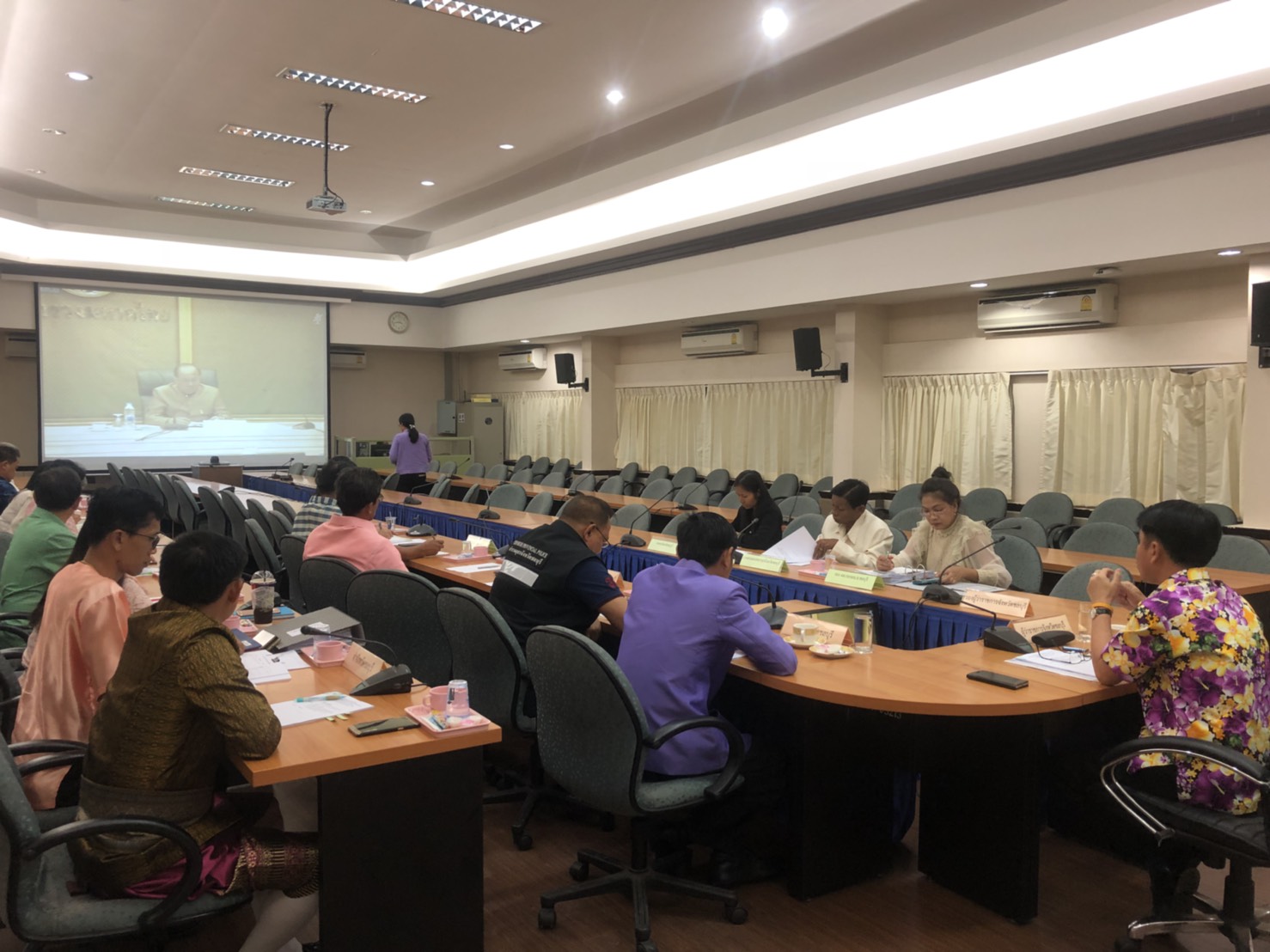 ร่วมประชุมมอบแนวทางการลงพื้นที่ ครั้งที่ 4 ของทีมขับเคลื่อนการพัฒนาประเทศ ตามโครงการไทยนิยม ยั่งยืน ระดับจังหวัด (จังหวัดชลบุรี) ผ่านระบบวีดิทัศน์ทางไกล (Video Conference)