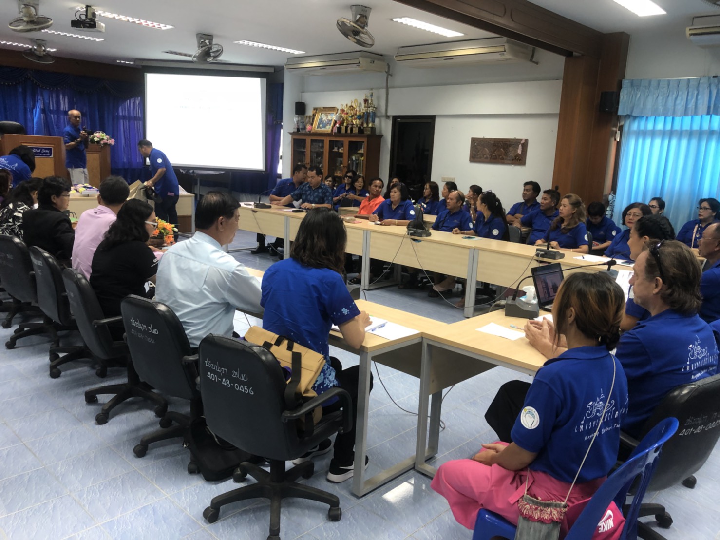 ประเมินเพื่อคัดเลือกหมู่บ้านท่องเที่ยวโดยชุมชนดีเด่นระดับจังหวัด ณ บ้านเนินบรรพต ม.2 ต.บางเสร่ อ.สัตหีบ