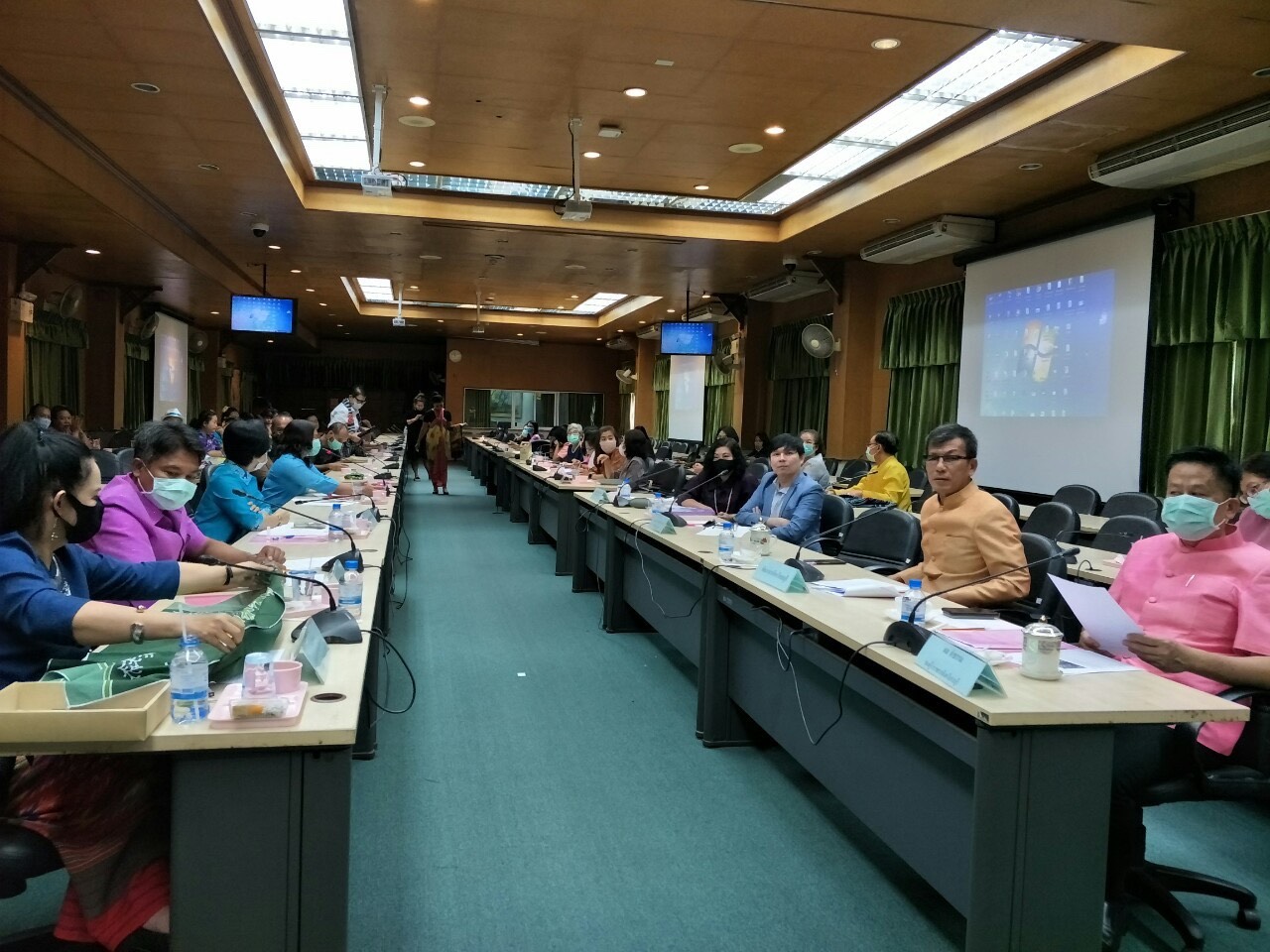 จังหวัดชลบุรี : ทะเลงาม ?ข้าวหลามอร่อย?อ้อยหวาน? จักสานดี ?ประเพณีวิ่งควาย??การประกวดผ้าสืบสาน อนุรักษ์ศิลป์ผ้าถิ่นไทย ดำรงไว้ในแผ่นดิน จังหวัดชลบุรี?