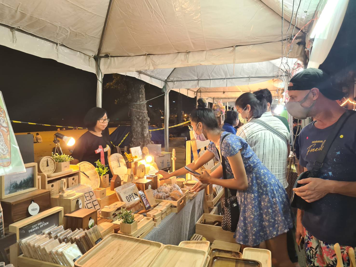 พิธีเปิดงานสีสันตะวันออก EEC ครั้งที่ 11 สีสันน่ากิน น่าเที่ยว