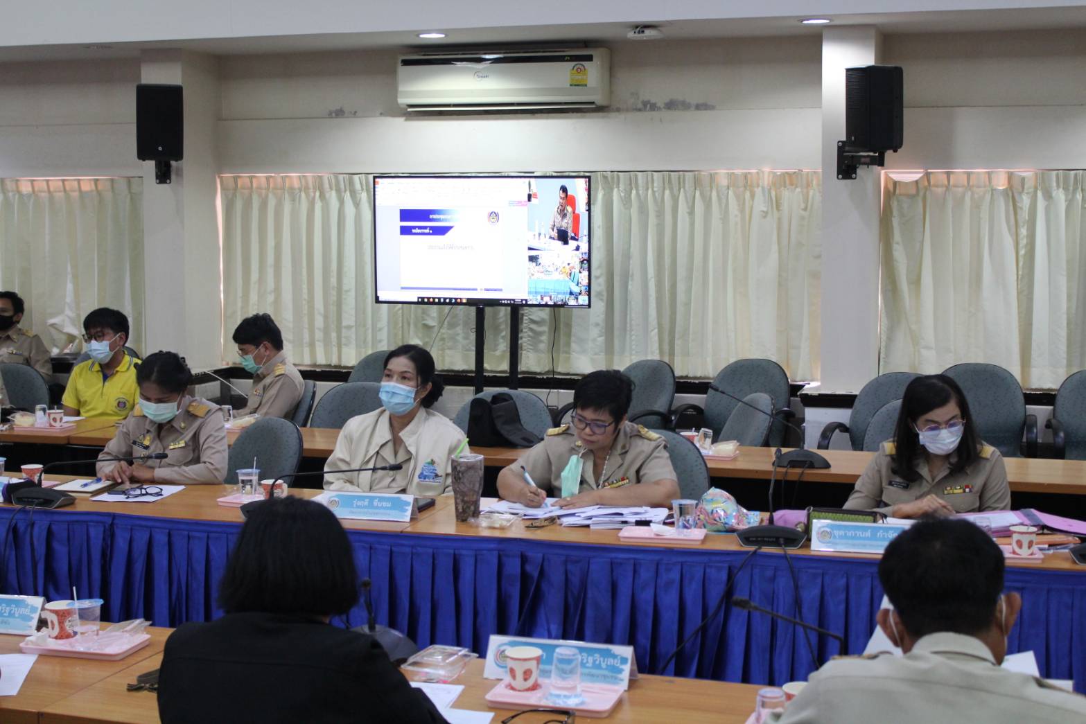 พช.ชลบุรี ร่วมรับฟังการประชุมกรมฯ ครั้งที่ 10/2563 ผ่านระบบ Video Conference