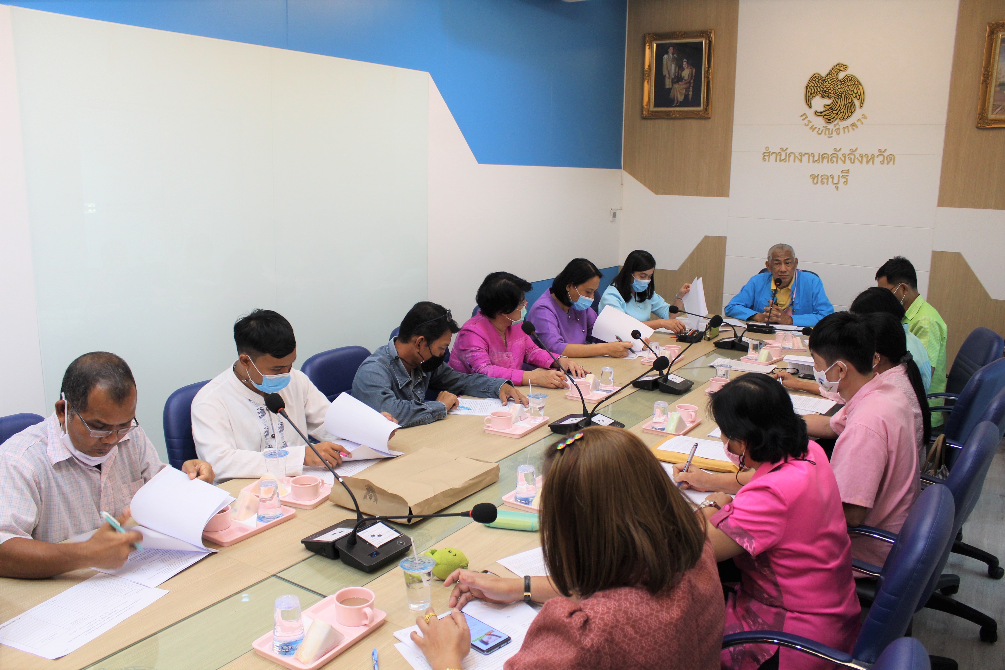 ประชุมคณะกรรมการสอบสัมภาษณ์ ในการคัดเลือกบุคคลเพื่อจัดจ้างเป็นลูกจ้างเหมาบริการ โครงการ “โคก หนอง นา โมเดล”