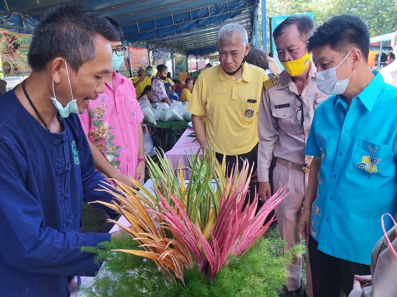 ออกหน่วยบริการตามโครงการหน่วยบำบัดทุกข์ บำรุงสุข สร้างรอยยิ้มให้ประชาชน จังหวัดชลบุรี