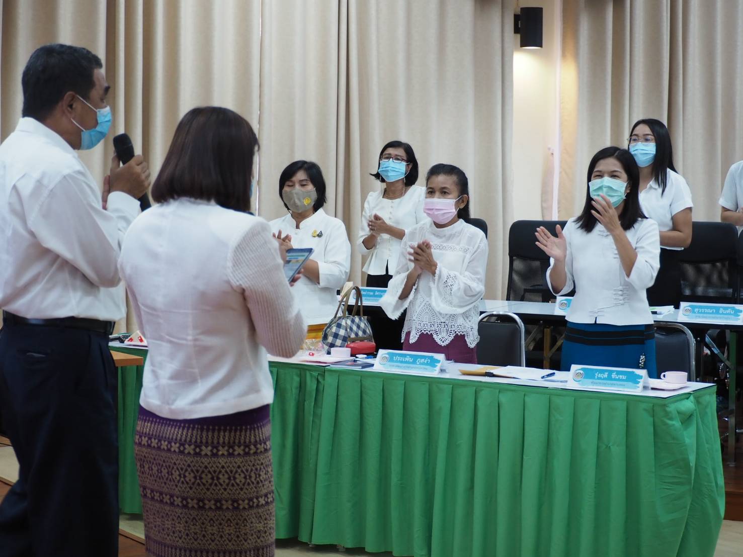 การประชุมข้าราชการและลูกจ้างสำนักงานพัฒนาชุมชนจังหวัดชลบุรี ครั้งที่ 10/2563