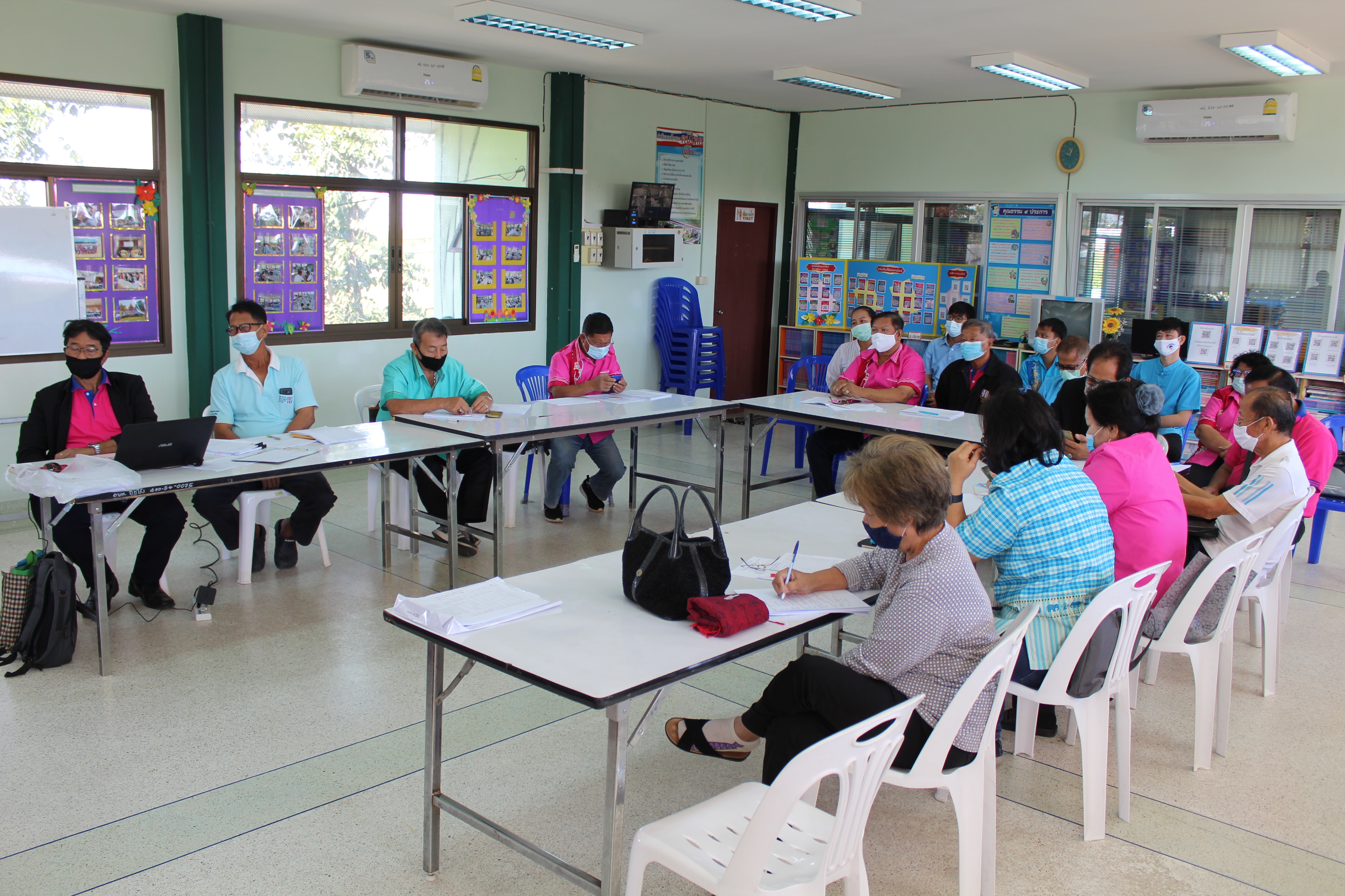 พจ.ชลบุรี ร่วมประชุมคณะกรรมการเครือข่าย กทบ. และตรวจเยี่ยมพื้นที่