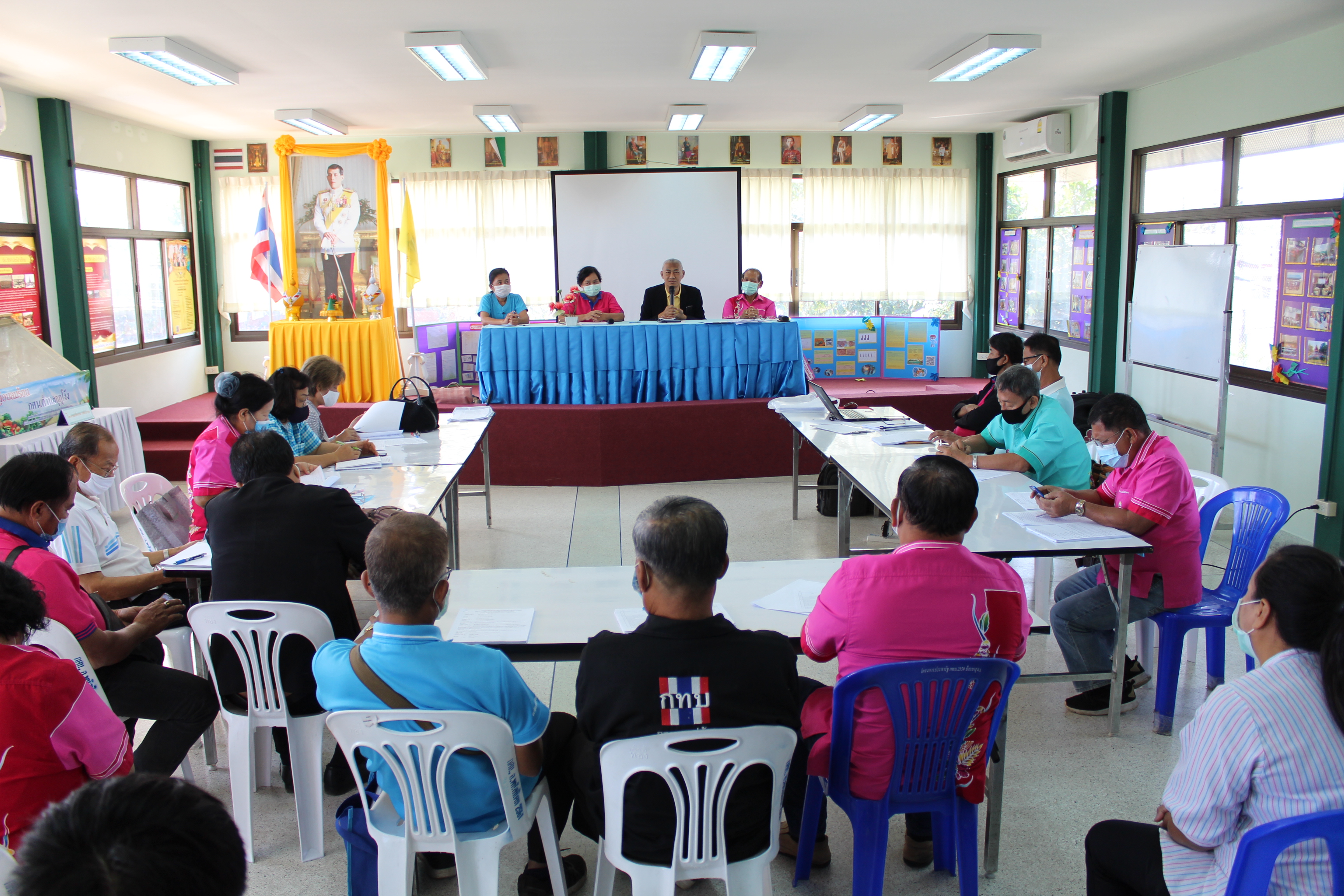 พจ.ชลบุรี ร่วมประชุมคณะกรรมการเครือข่าย กทบ. และตรวจเยี่ยมพื้นที่