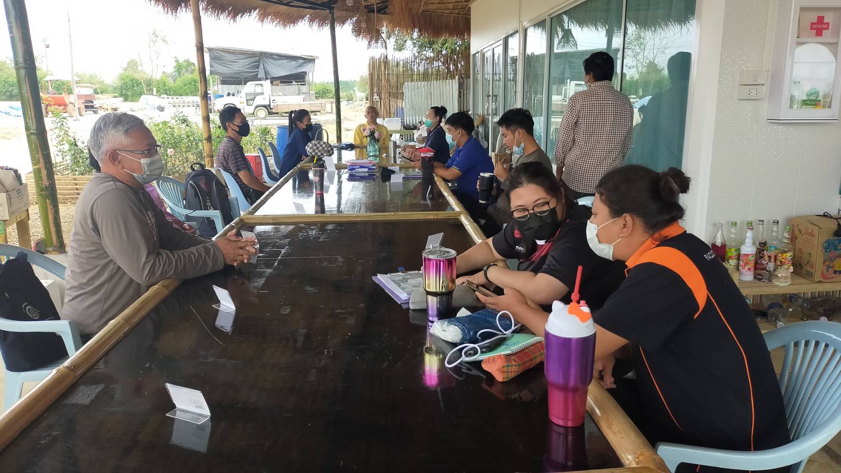 พจ.ชลบุรี ลงพื้นที่ติดตามโครงการ “โคก หนอง นา โมเดล” อ.พนัสนิคม