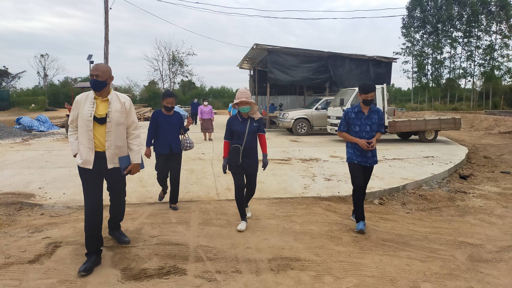 พจ.ชลบุรี ลงพื้นที่ติดตามโครงการ “โคก หนอง นา โมเดล” อ.พนัสนิคม