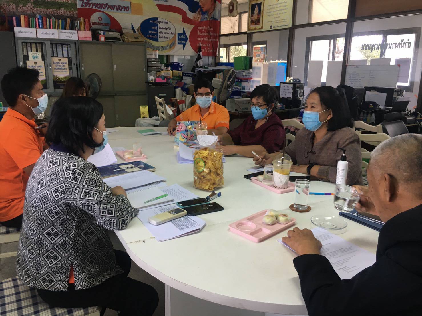 พจ.ชลบุรี ลงพื้นที่ติดตามสนับสนุนการดำเนินงานขับเคลื่อนหมู่บ้านคชานุรักษ์ อ.เกาะจันทร์