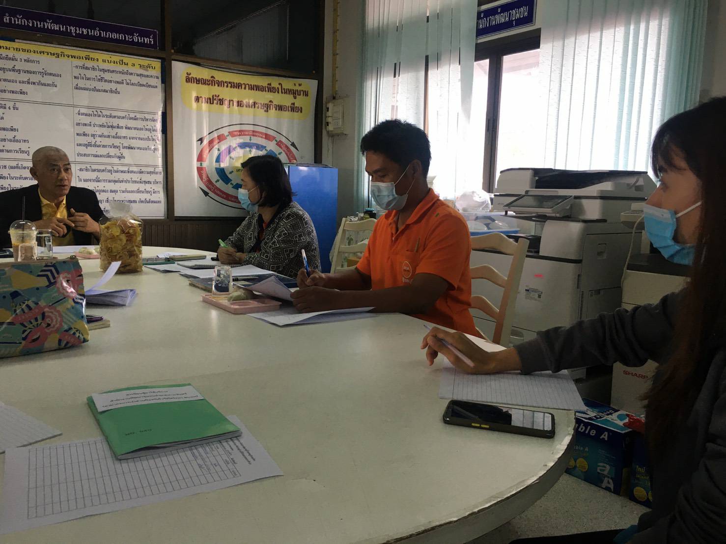 พจ.ชลบุรี ลงพื้นที่ติดตามสนับสนุนการดำเนินงานขับเคลื่อนหมู่บ้านคชานุรักษ์ อ.เกาะจันทร์