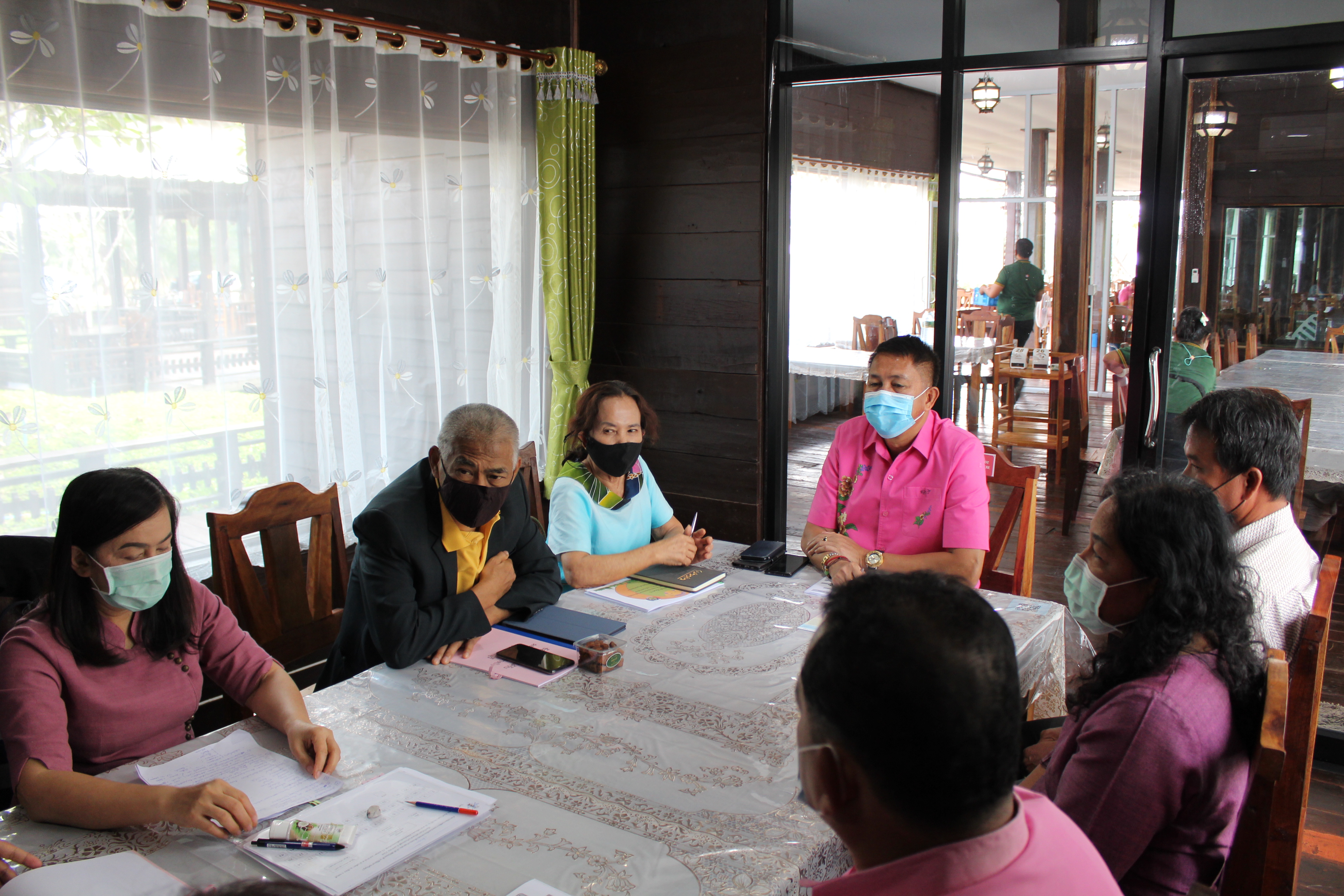 พช.ชลบุรี ลงพื้นที่ติดตามผลการดำเนินงานอำเภอบ่อทอง