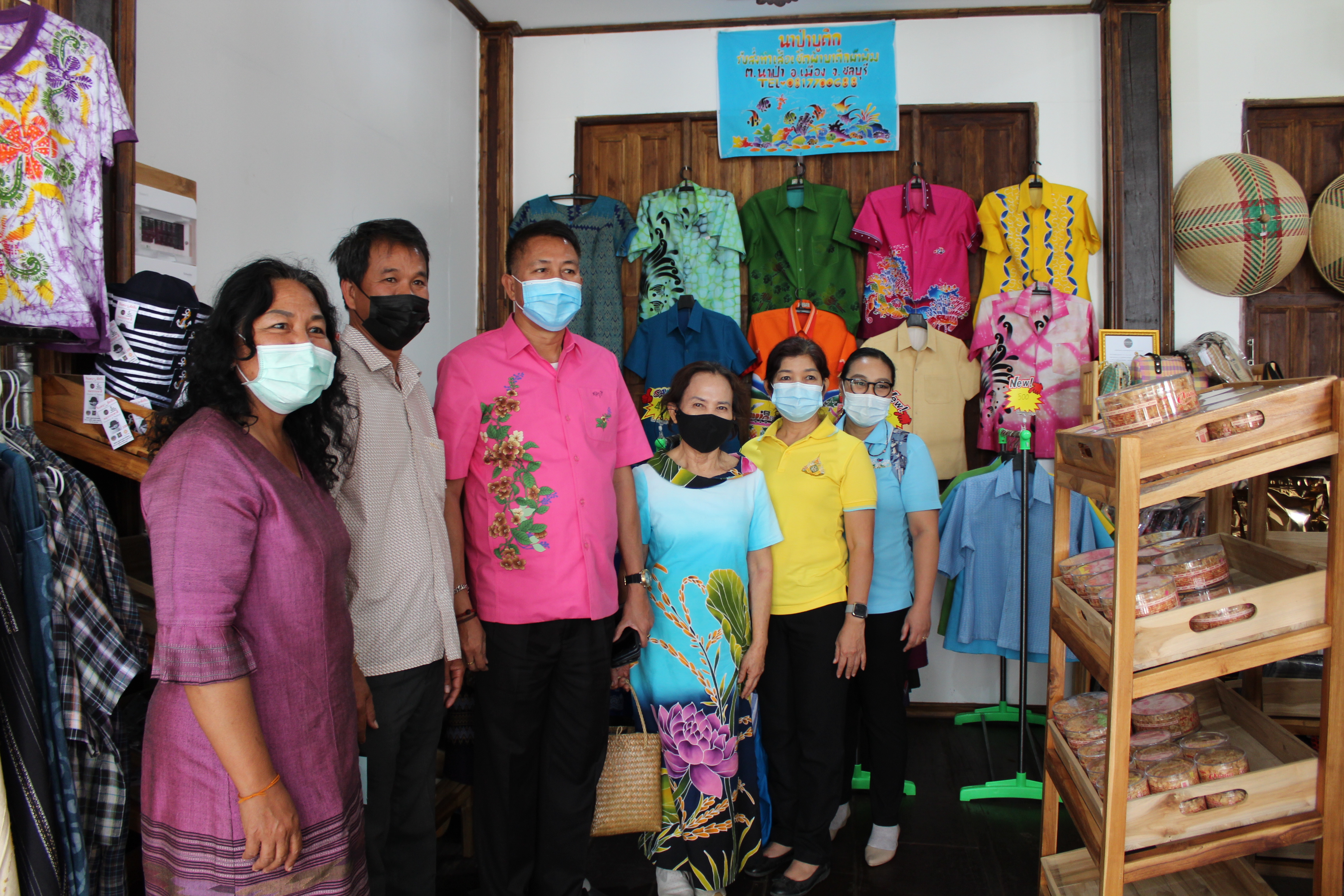 พช.ชลบุรี ลงพื้นที่ติดตามผลการดำเนินงานอำเภอบ่อทอง