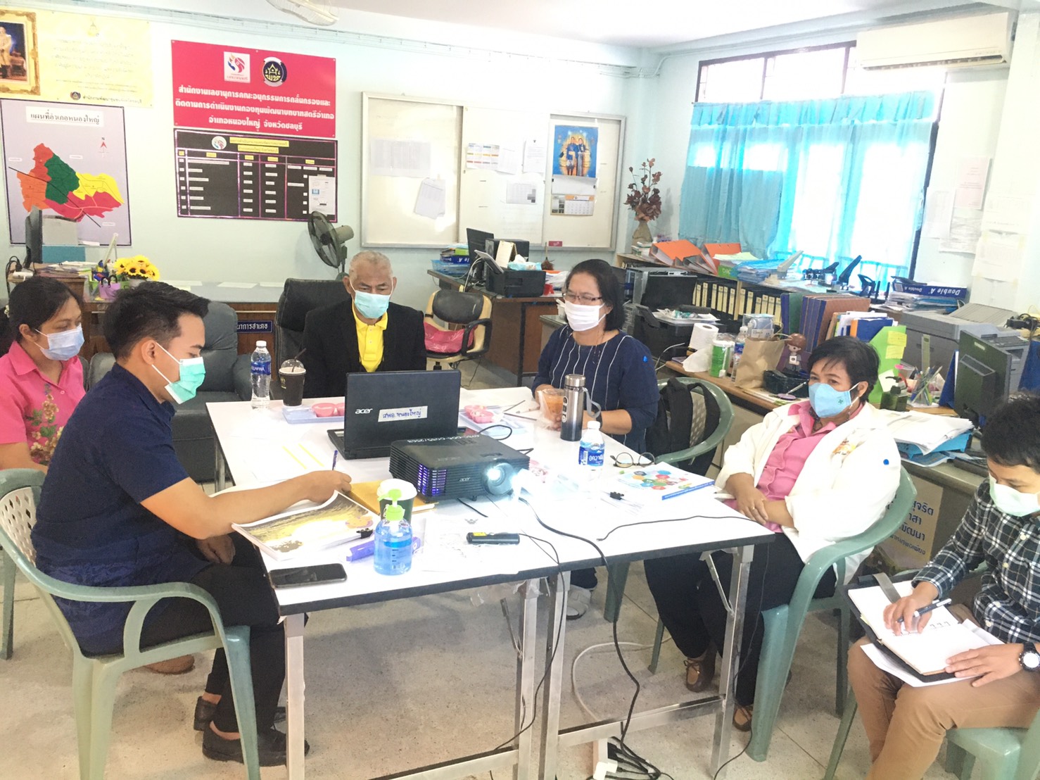 พจ.ชลบุรี ลงพื้นที่ติดตามสนับสนุนการดำเนินงานขับเคลื่อนหมู่บ้านคชานุรักษ์ อ.หนองใหญ่