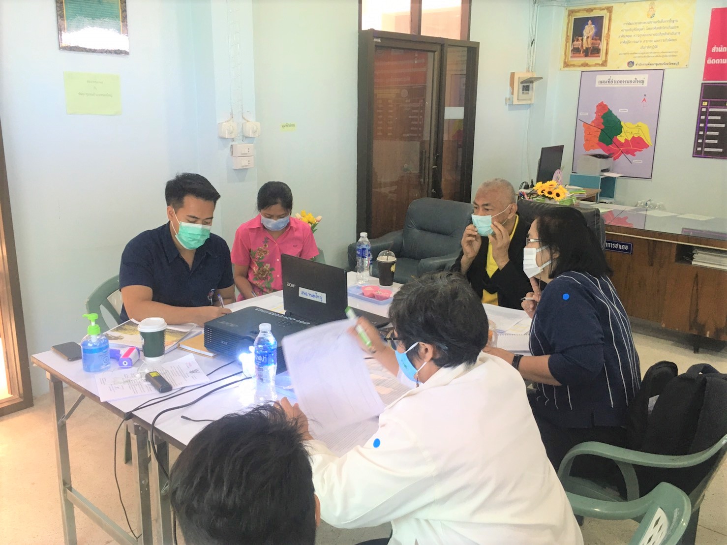 พจ.ชลบุรี ลงพื้นที่ติดตามสนับสนุนการดำเนินงานขับเคลื่อนหมู่บ้านคชานุรักษ์ อ.หนองใหญ่