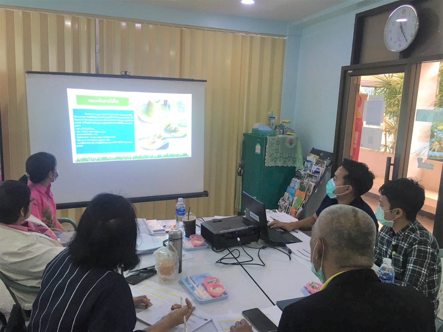 พจ.ชลบุรี ลงพื้นที่ติดตามสนับสนุนการดำเนินงานขับเคลื่อนหมู่บ้านคชานุรักษ์ อ.หนองใหญ่