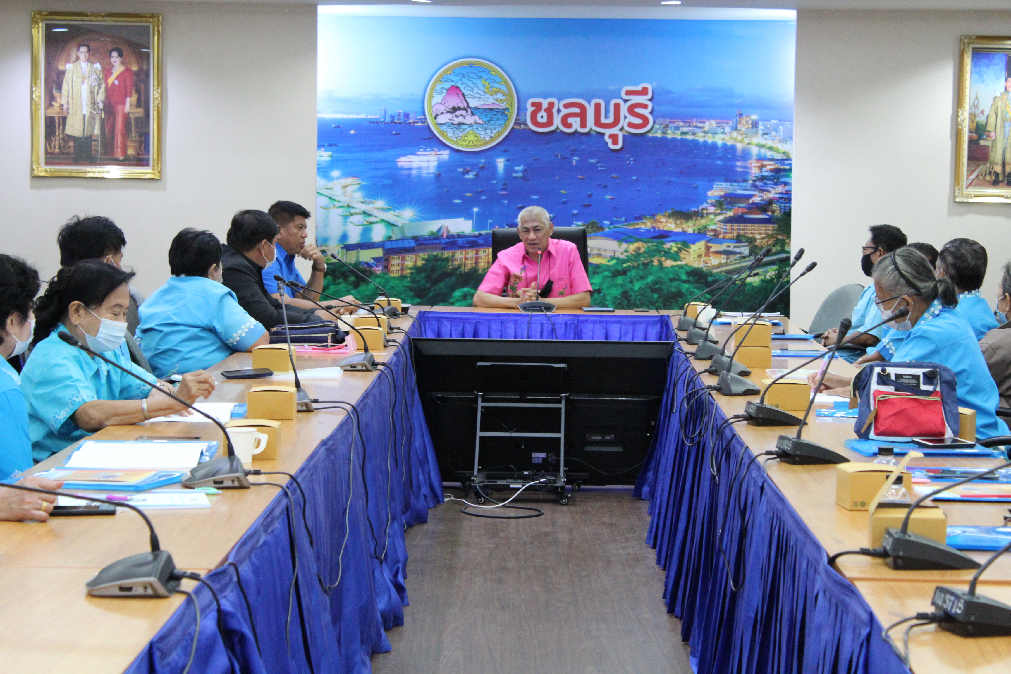 พช.ชลบุรี เพิ่มศักยภาพคณะกรรมการศูนย์เรียนรู้กองทุนแม่ของแผ่นดินระดับจังหวัด