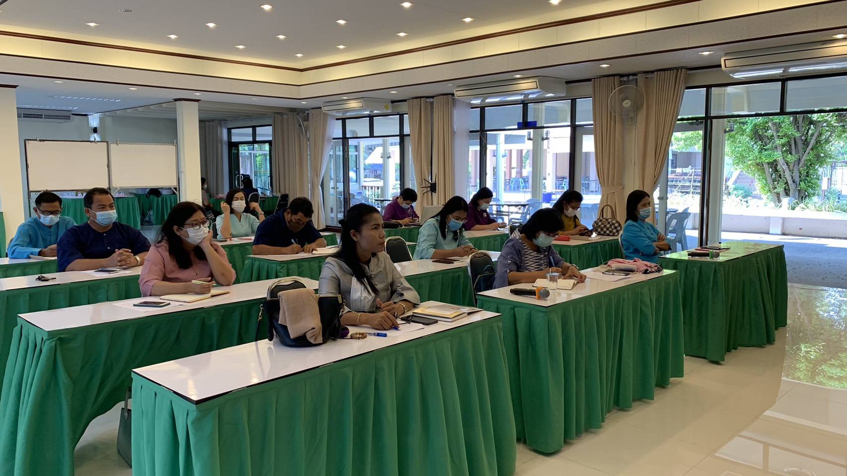 พช.ชลบุรี ร่วมอบรมหลักสูตรเสริมสมรรถนะพัฒนาการอำเภอ