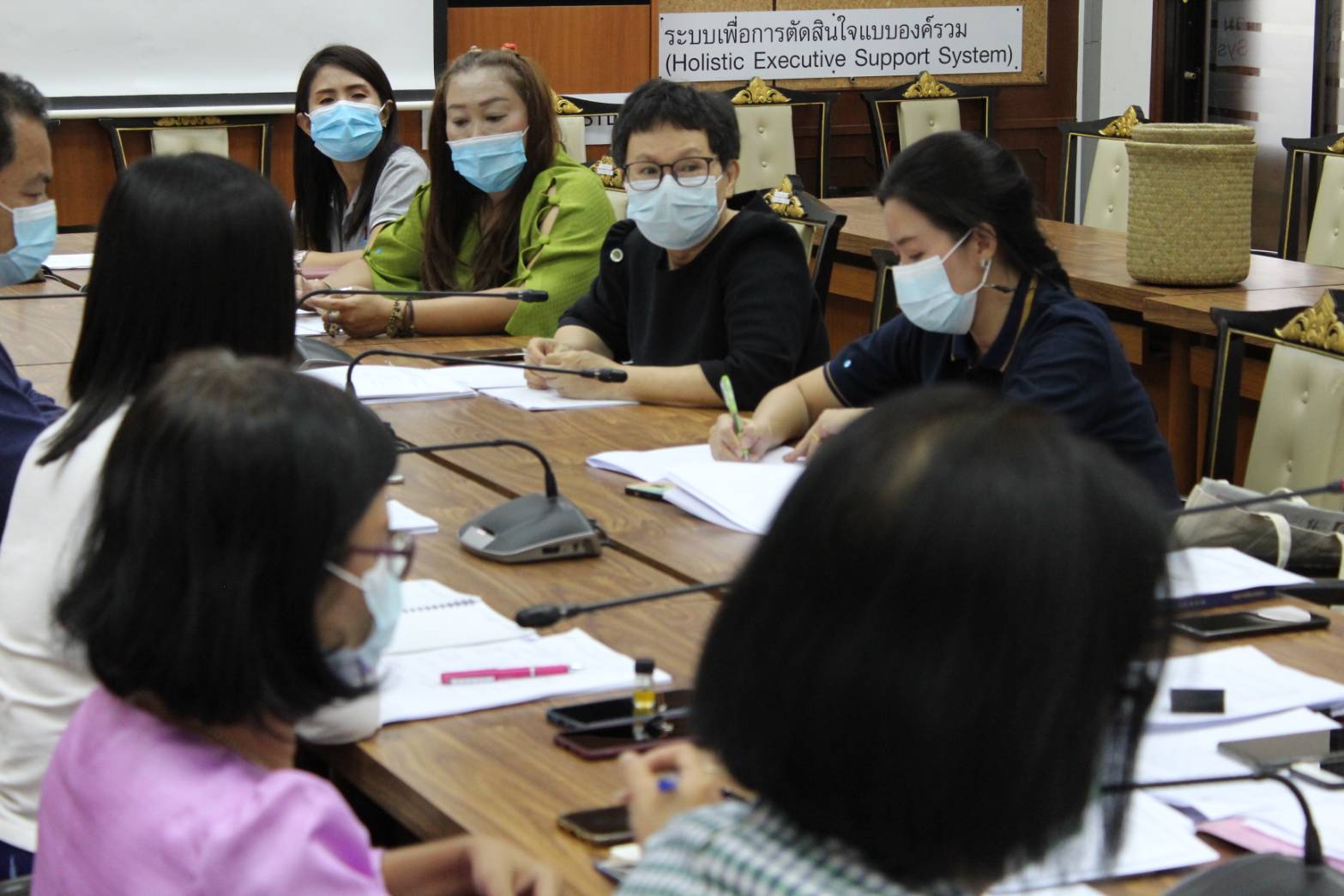 ประชุมคณะทำงานพิจารณาจัดทำข้อตกลงการปฏิบัติราชการและผลการประเมินผลการปฏิบัติราชการของข้าราชการและลูกจ้างประจำ สังกัดกรมการพัฒนาชุมชน จังหวัดชลบุรี