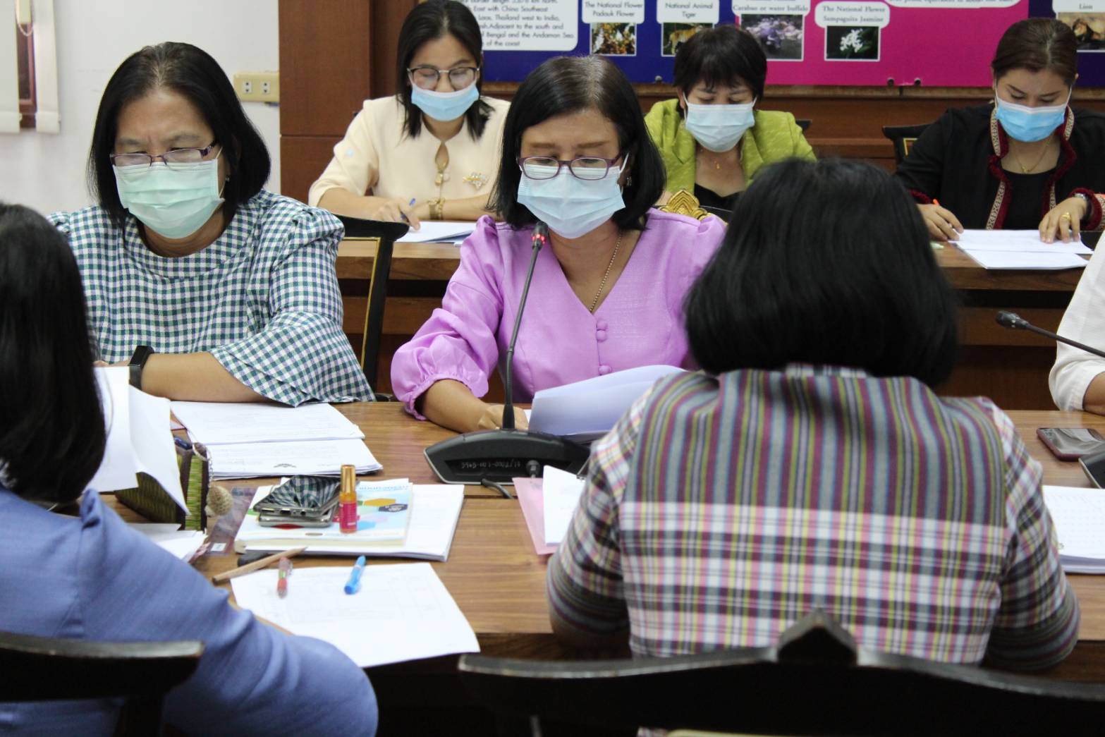 ประชุมคณะทำงานพิจารณาจัดทำข้อตกลงการปฏิบัติราชการและผลการประเมินผลการปฏิบัติราชการของข้าราชการและลูกจ้างประจำ สังกัดกรมการพัฒนาชุมชน จังหวัดชลบุรี