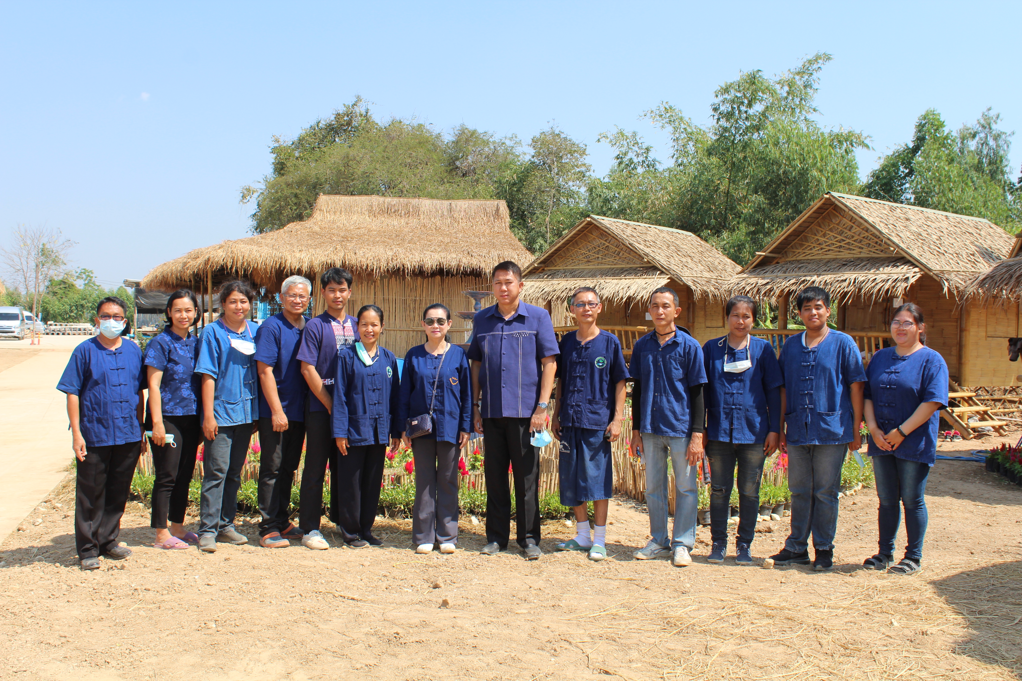 รองผู้ว่าราชการจังหวัดชลบุรี นำคณะเยี่ยมชมโครงการ “โคก หนอง นา โมเดล” อ.พนัสนิคม