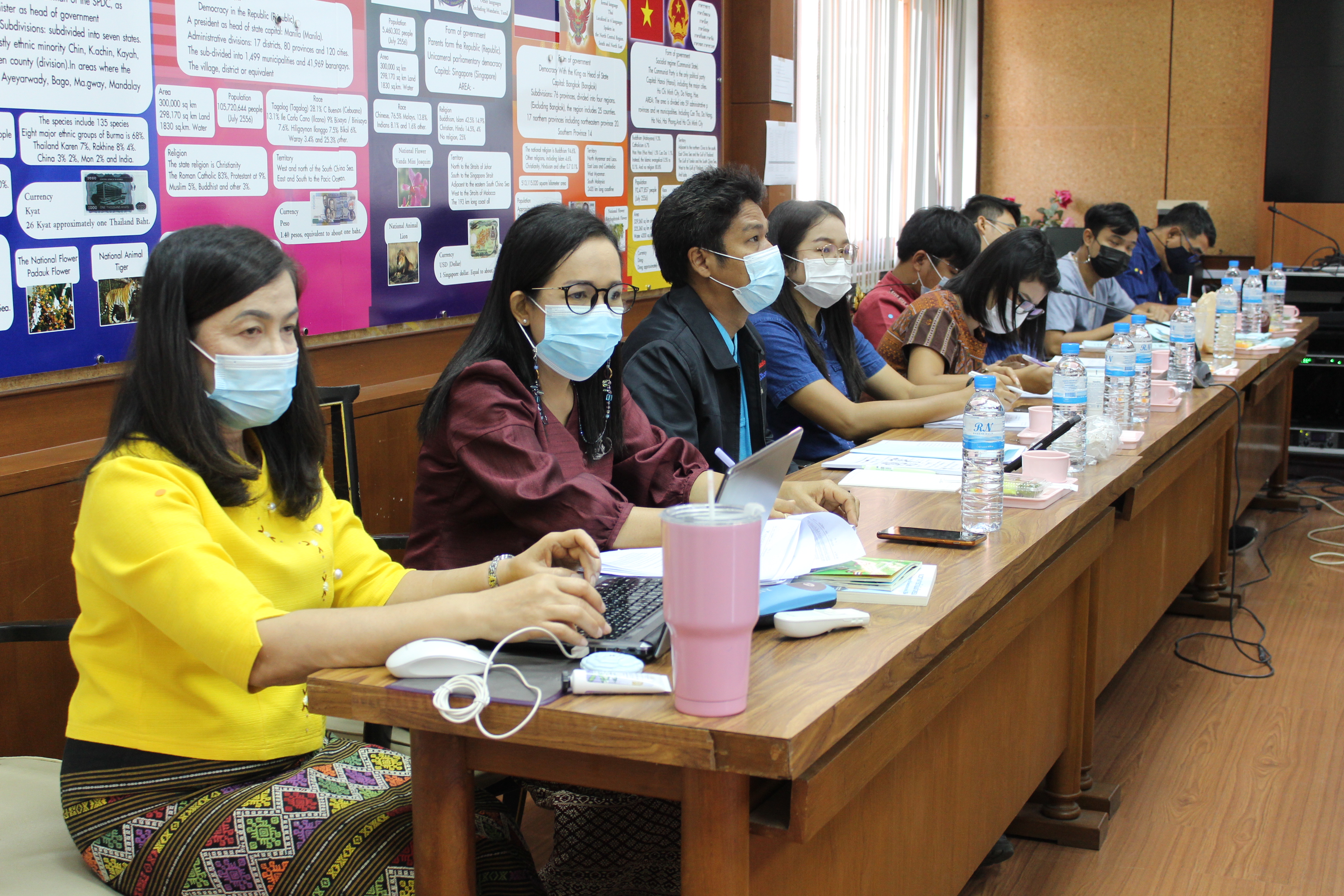 พช.ชลบุรีจัดประชุมเชิงปฏิบัติการสร้างความรู้ ความเข้าใจ เครือข่ายคณะกรรมการบริหารศูนย์ประสานงานองค์การชุมชนระดับจังหวัด (ศอช.จ.)