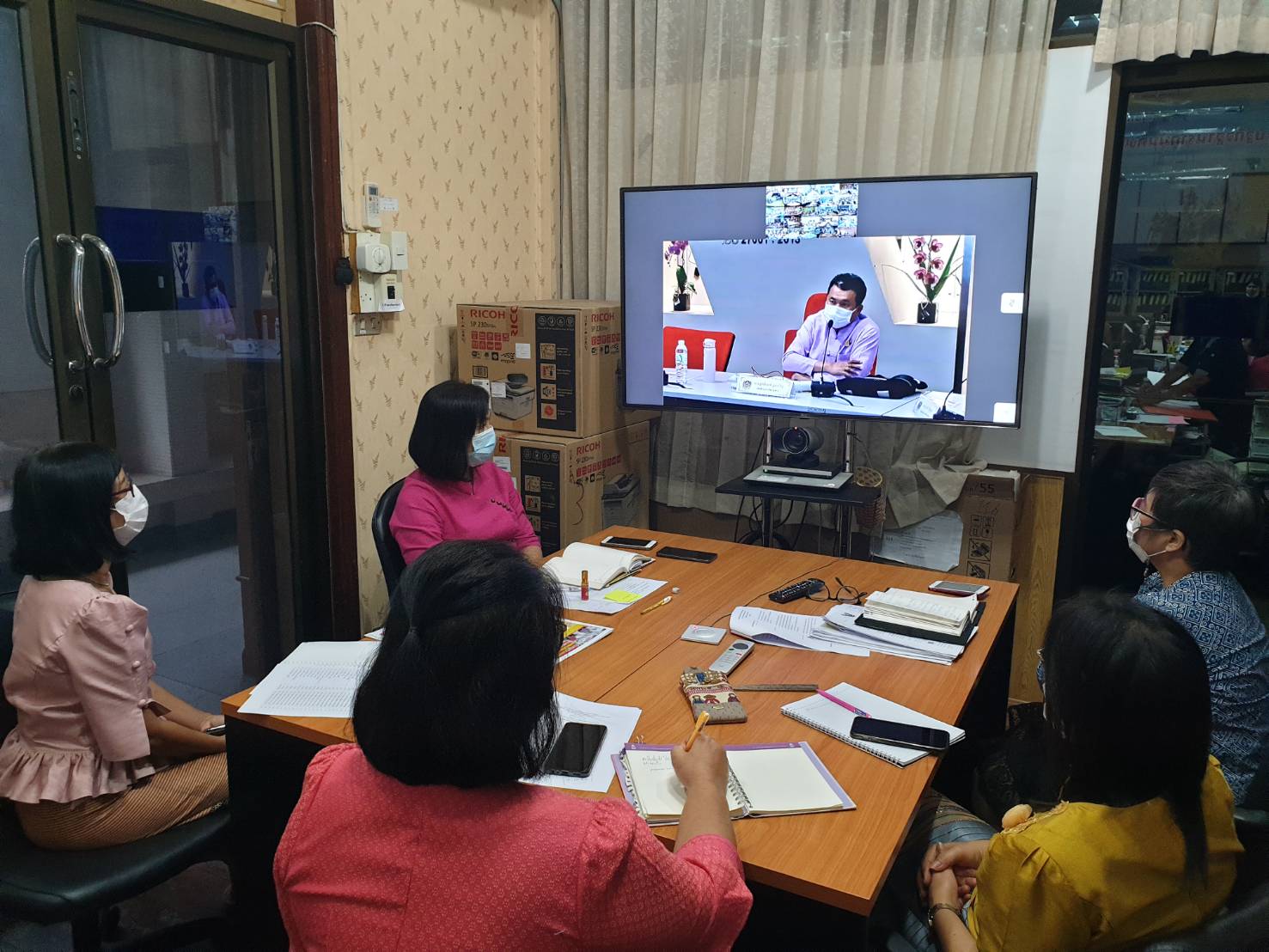 ประชุมซักซ้อมความเข้าใจการดำเนินงานโครงการพัฒนาพื้นที่ต้นแบบการพัฒนาคุณภาพชีวิตตามหลักทฤษฎีใหม่ ประยุกต์สู่ “โคก หนอง นา โมเดล”