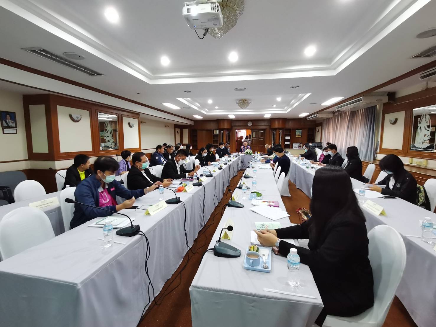 พจ.ชลบุรี ร่วมประชุมคณะกรรมการดำเนินงานโครงการพัฒนาระบบการส่งเสริม SME