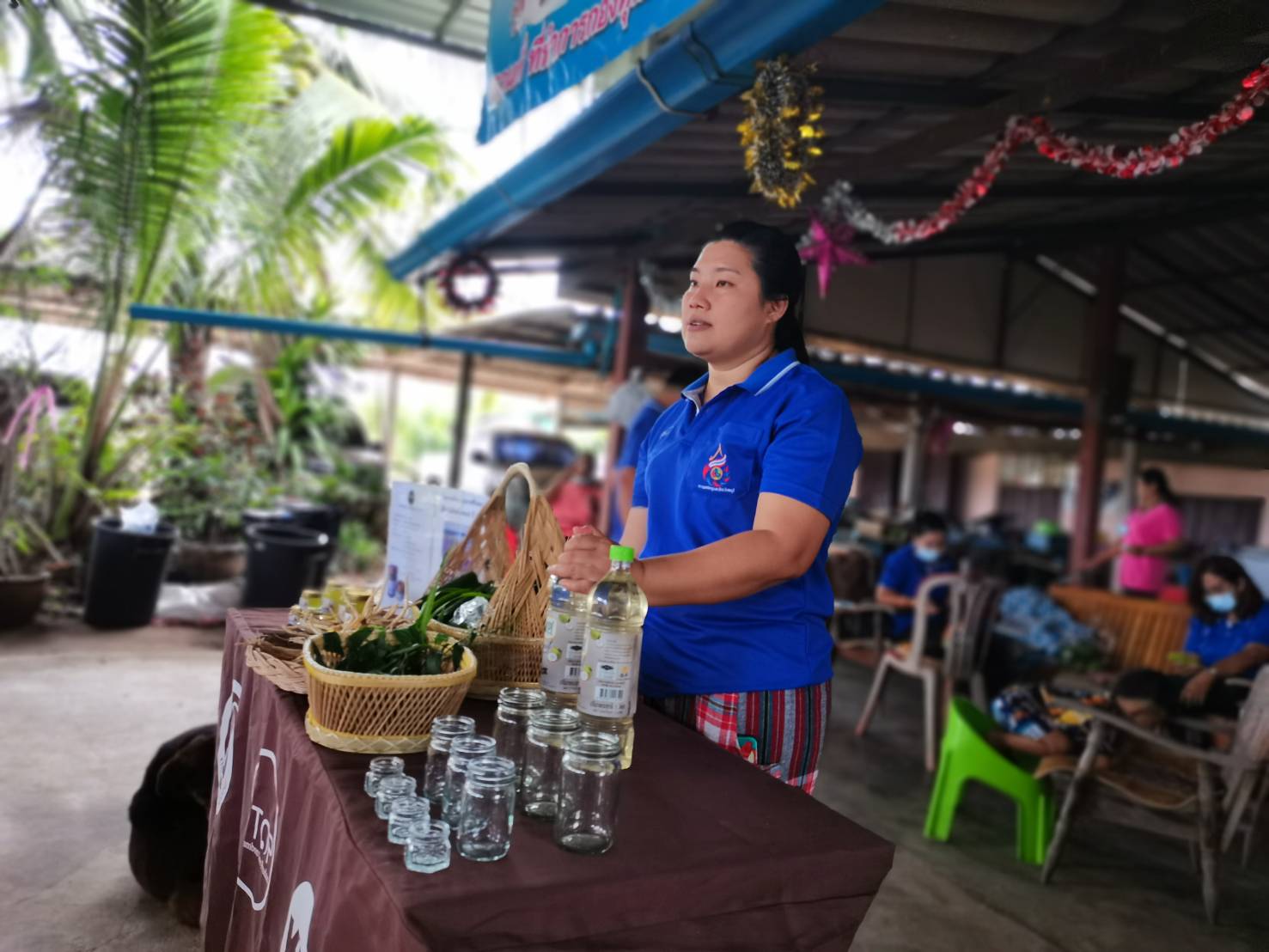 สพจ.ชลบุรี ลงพื้นที่ติดตาม​และสนับสนุนผู้ผลิต​ ผู้ประกอบการ OTOP​ สู่ยุค 4.0