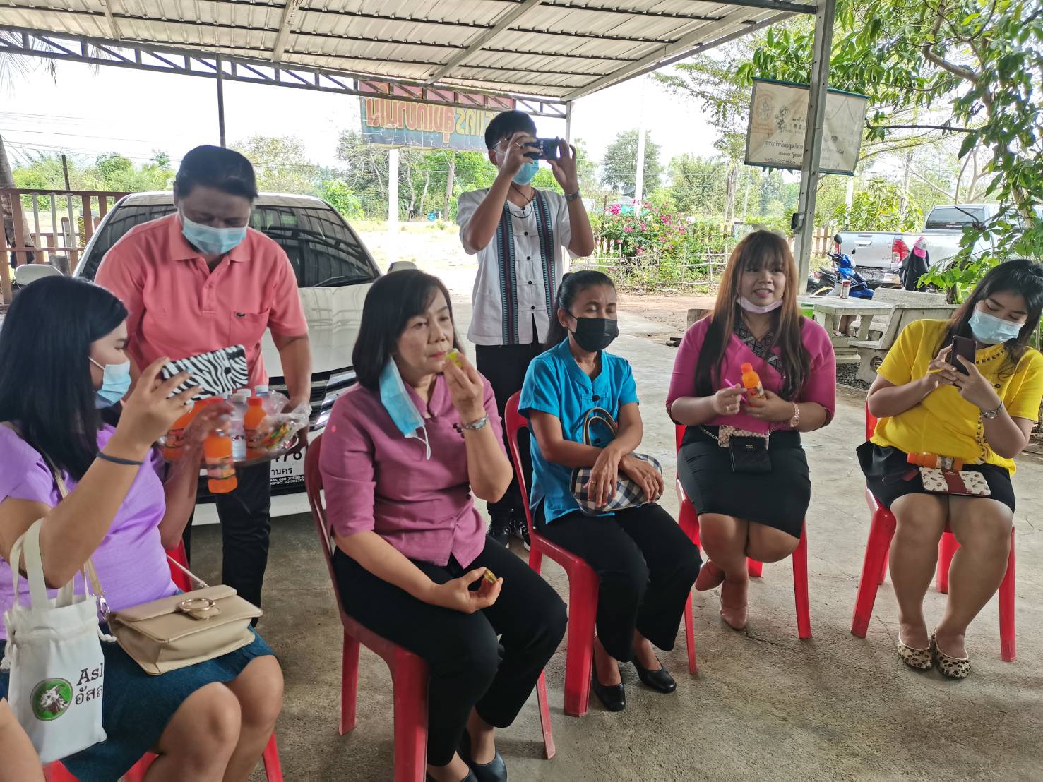 สพจ.ชลบุรี ลงพื้นที่ติดตาม​และสนับสนุนผู้ผลิต​ ผู้ประกอบการ OTOP​ สู่ยุค 4.0