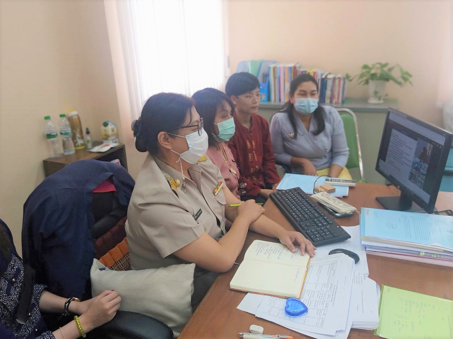 พช.ชลบุรี ร่วมประชุมติดตามกองทุนพัฒนาบทบาทสตรี ครั้งที่ 3/2564