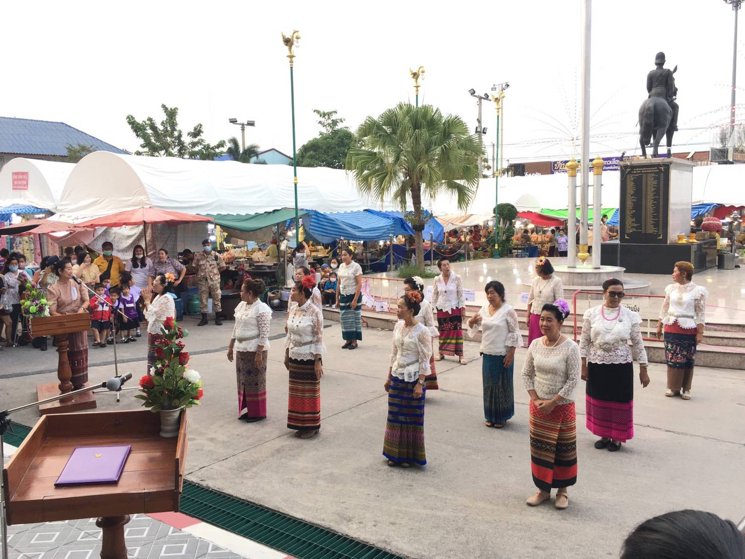 พจ.ชลบุรี ร่วมเปิดงาน “OTOP@บ้านบึง ภูมิปัญญาท้องถิ่นไทย” อ.บ้านบึง