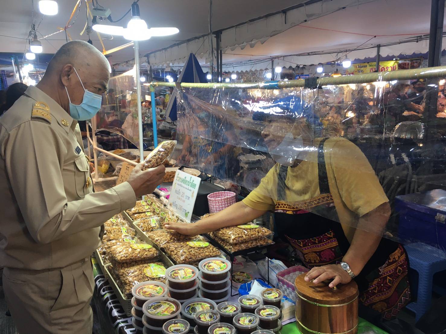 พจ.ชลบุรี ร่วมเปิดงาน “OTOP@บ้านบึง ภูมิปัญญาท้องถิ่นไทย” อ.บ้านบึง