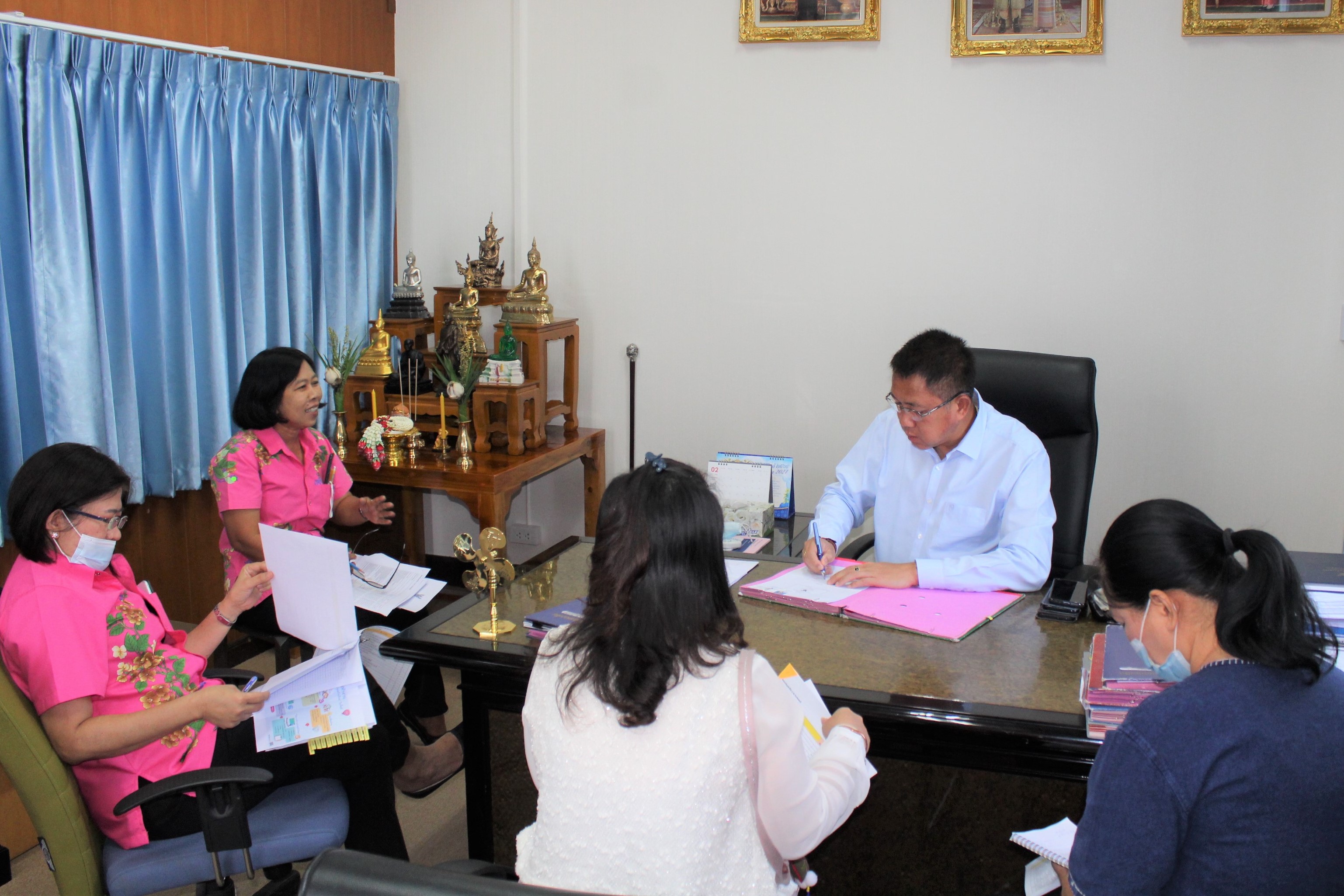 มรภ.สวนสุนันทา เข้าสัมภาษณ์รอง ผวจ.ชลบุรี เรื่อง จปฐ.