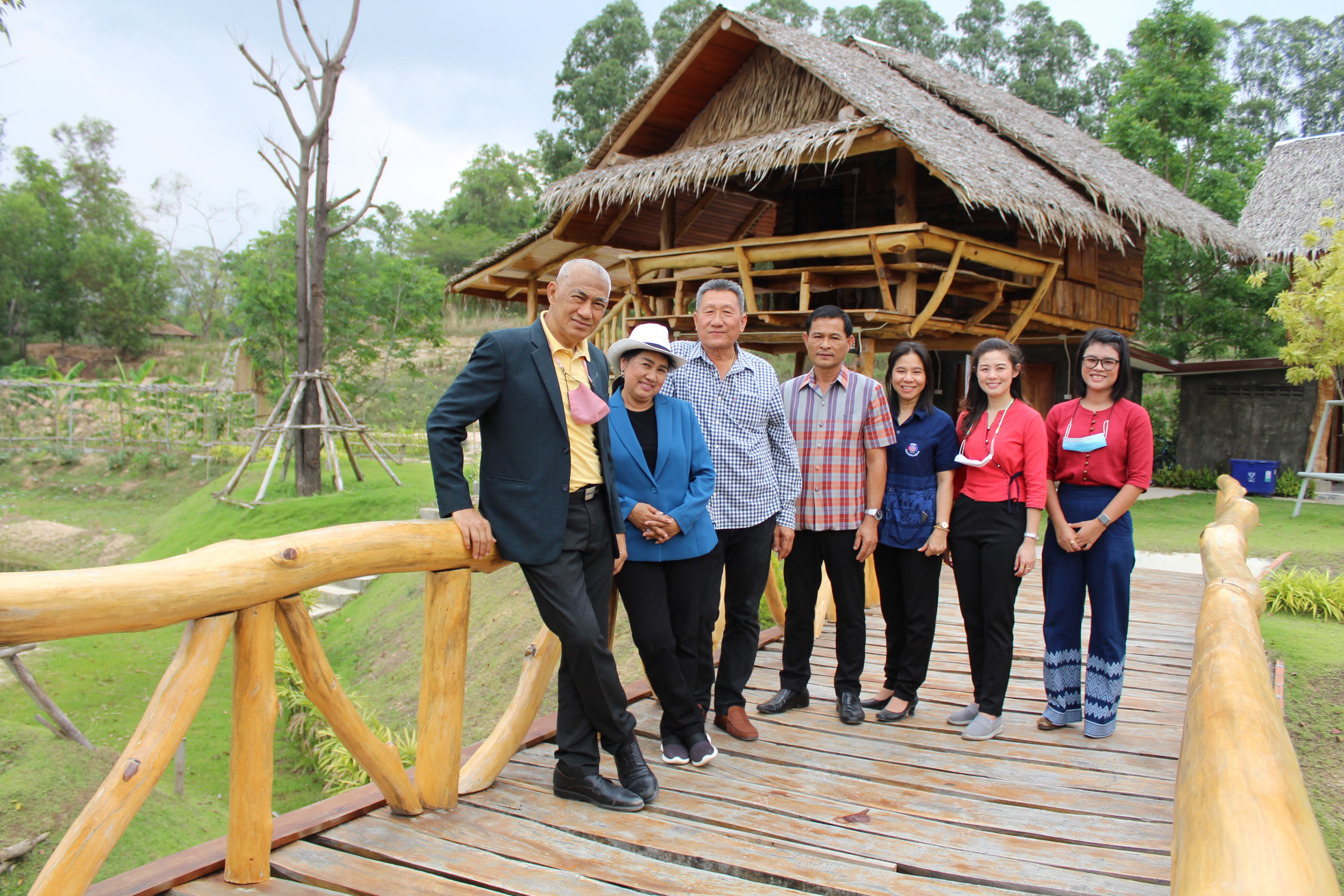 พช.ชลบุรี ร่วมลงนาม MOU 3 ฝ่าย ขับเคลื่อนปฏิบัติการ 90 วัน ปลูกผักสวนครัวเพื่อสร้างความมั่นคงทางอาหาร รอบ 2