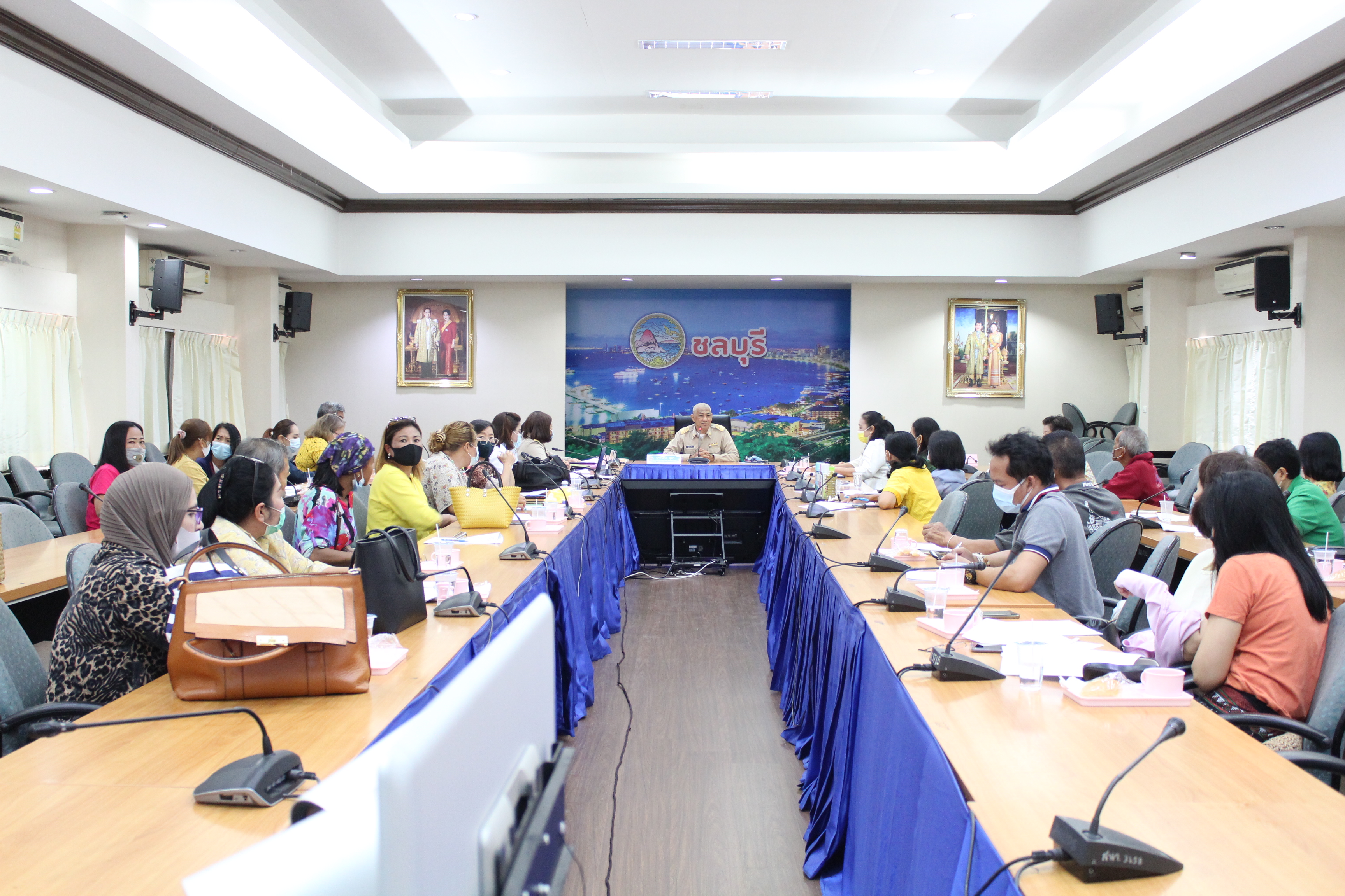 การประชุมคัดเลือกผู้ผลิต ผู้ประกอบการ OTOP เข้าร่วมงานโอทอปไทย สู้ภัยโควิด-19