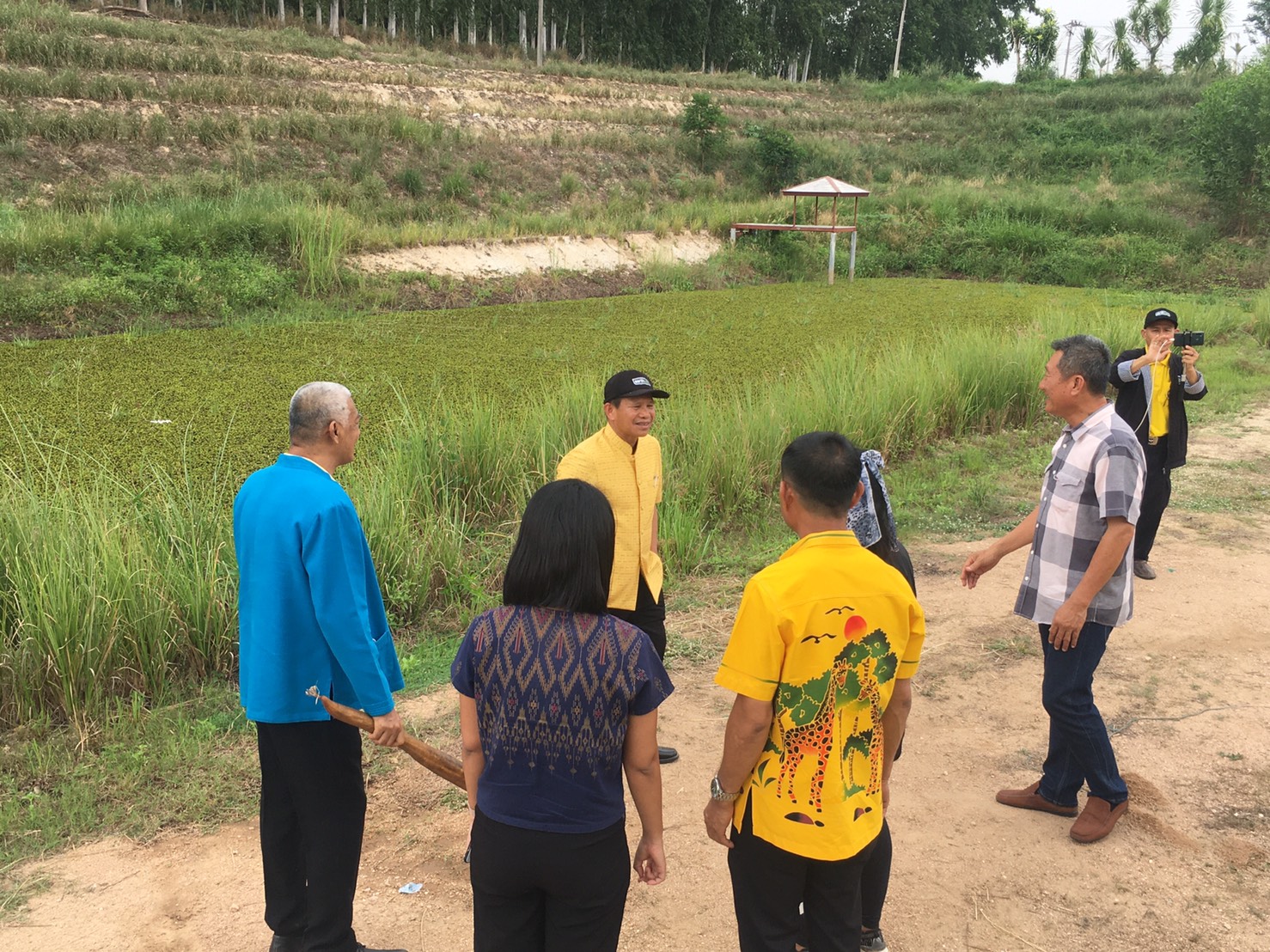 รองอธิบดี พช. ลงพื้นที่เยี่ยมชม “โคก หนอง นา โมเดล” อ.ศรีราชา จ.ชลบุรี