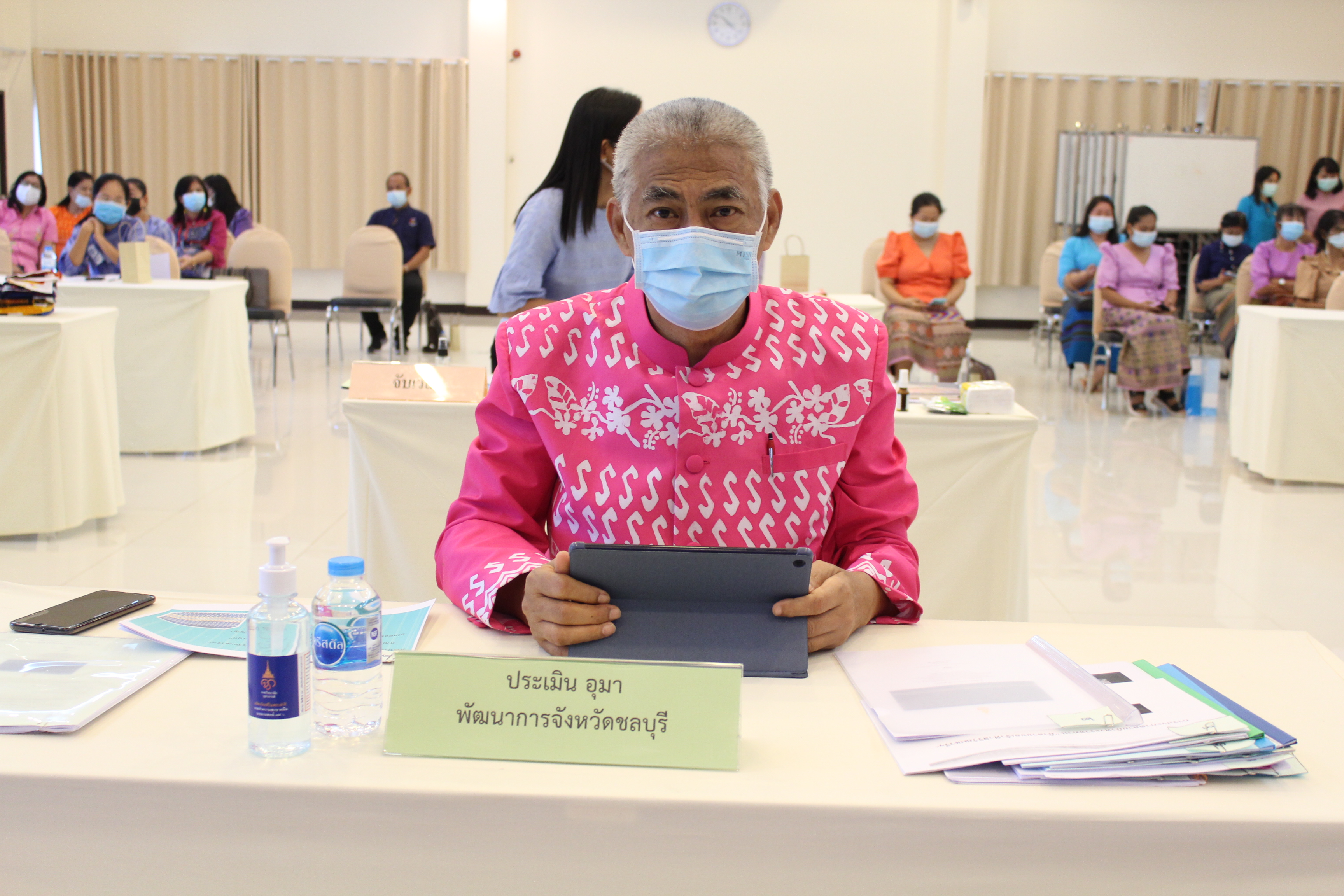 การประกวดลายผ้าพระราชทาน “ผ้าลายขอเจ้าฟ้าสิริวัณณวรีฯ” จังหวัดชลบุรี