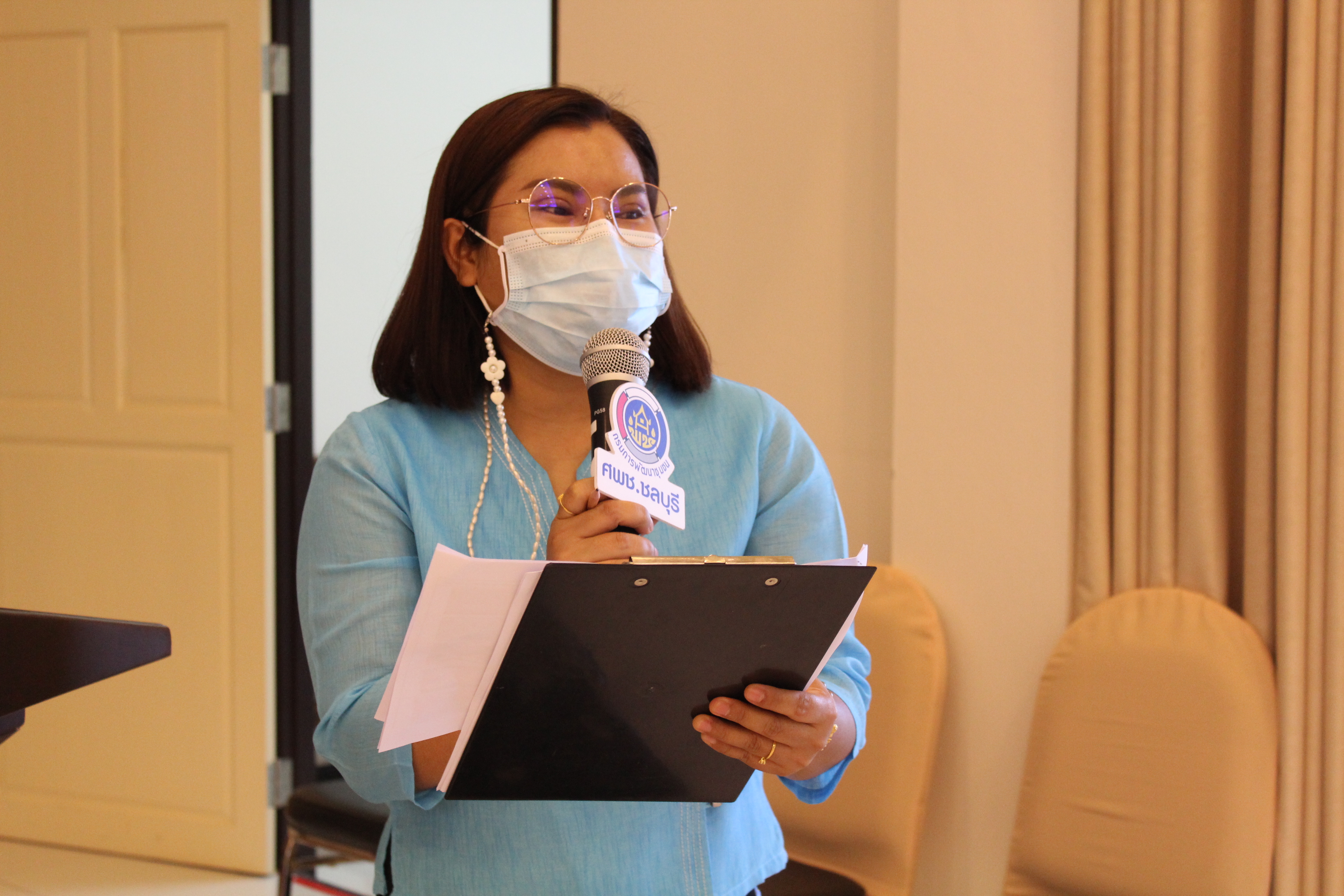 การประกวดลายผ้าพระราชทาน “ผ้าลายขอเจ้าฟ้าสิริวัณณวรีฯ” จังหวัดชลบุรี