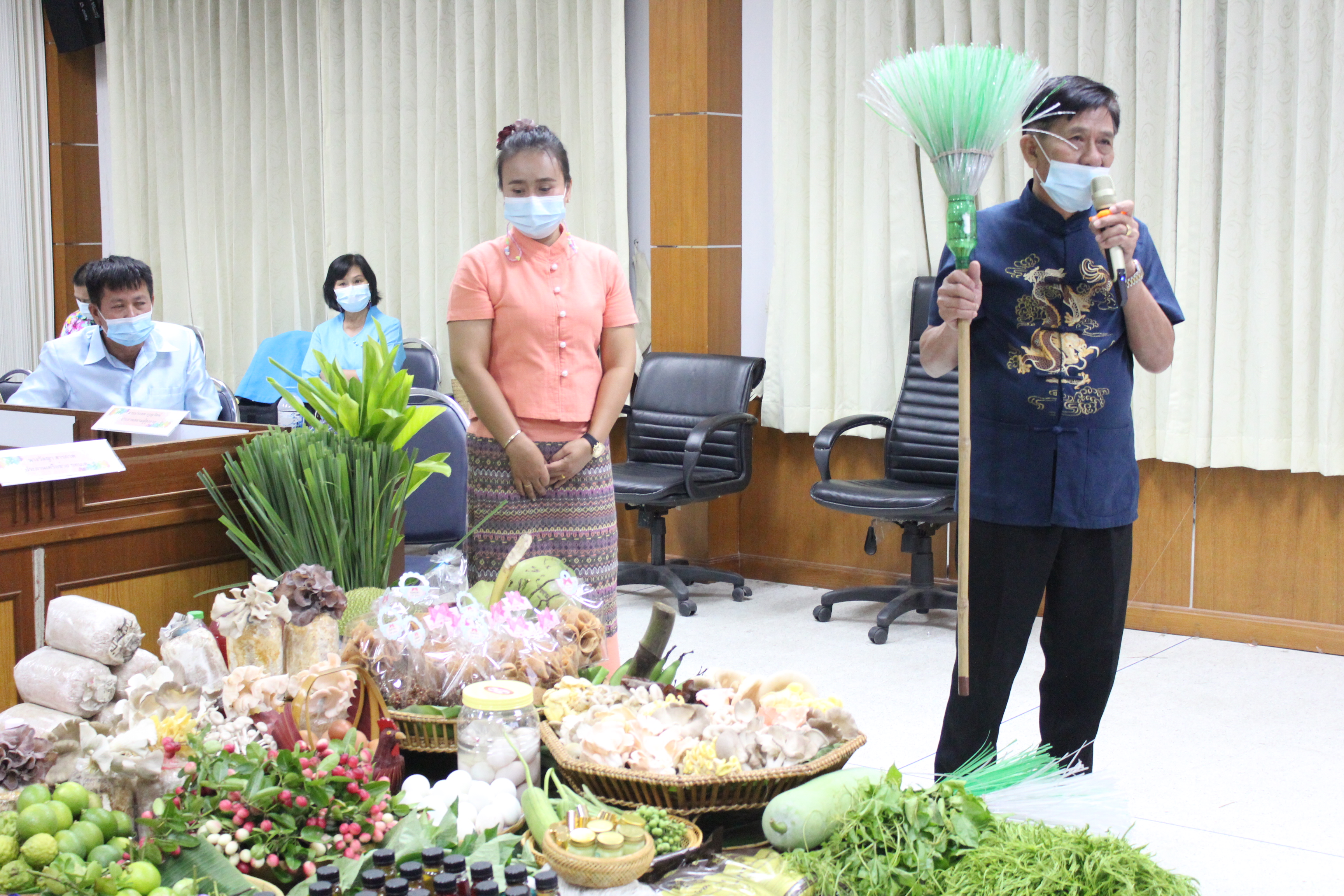 การประกวดผู้นำการเปลี่ยนแปลง ระดับดีเด่น เขตตรวจราชการที่ 8