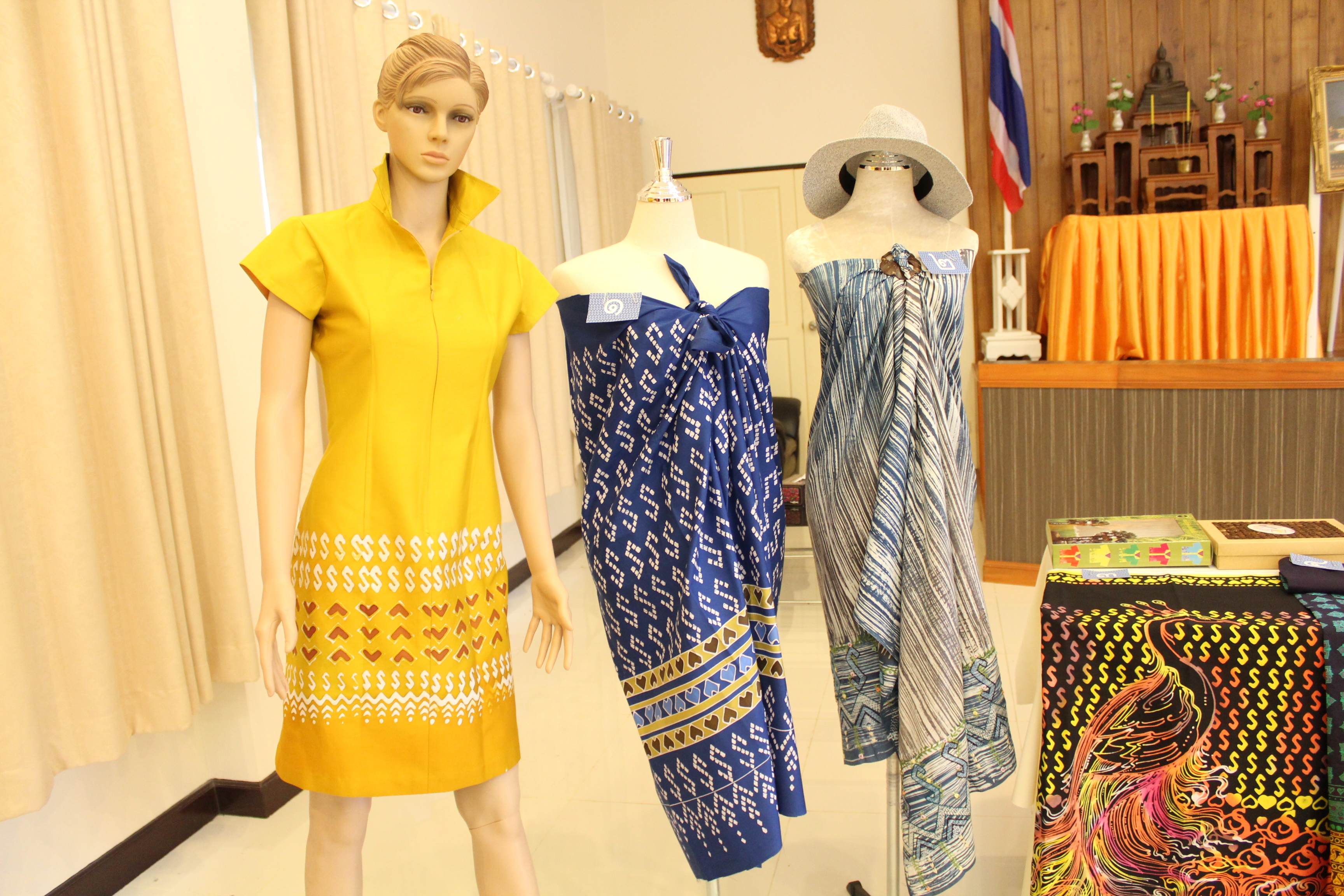 การประกวดลายผ้าพระราชทาน “ผ้าลายขอเจ้าฟ้าสิริวัณณวรีฯ” จังหวัดชลบุรี