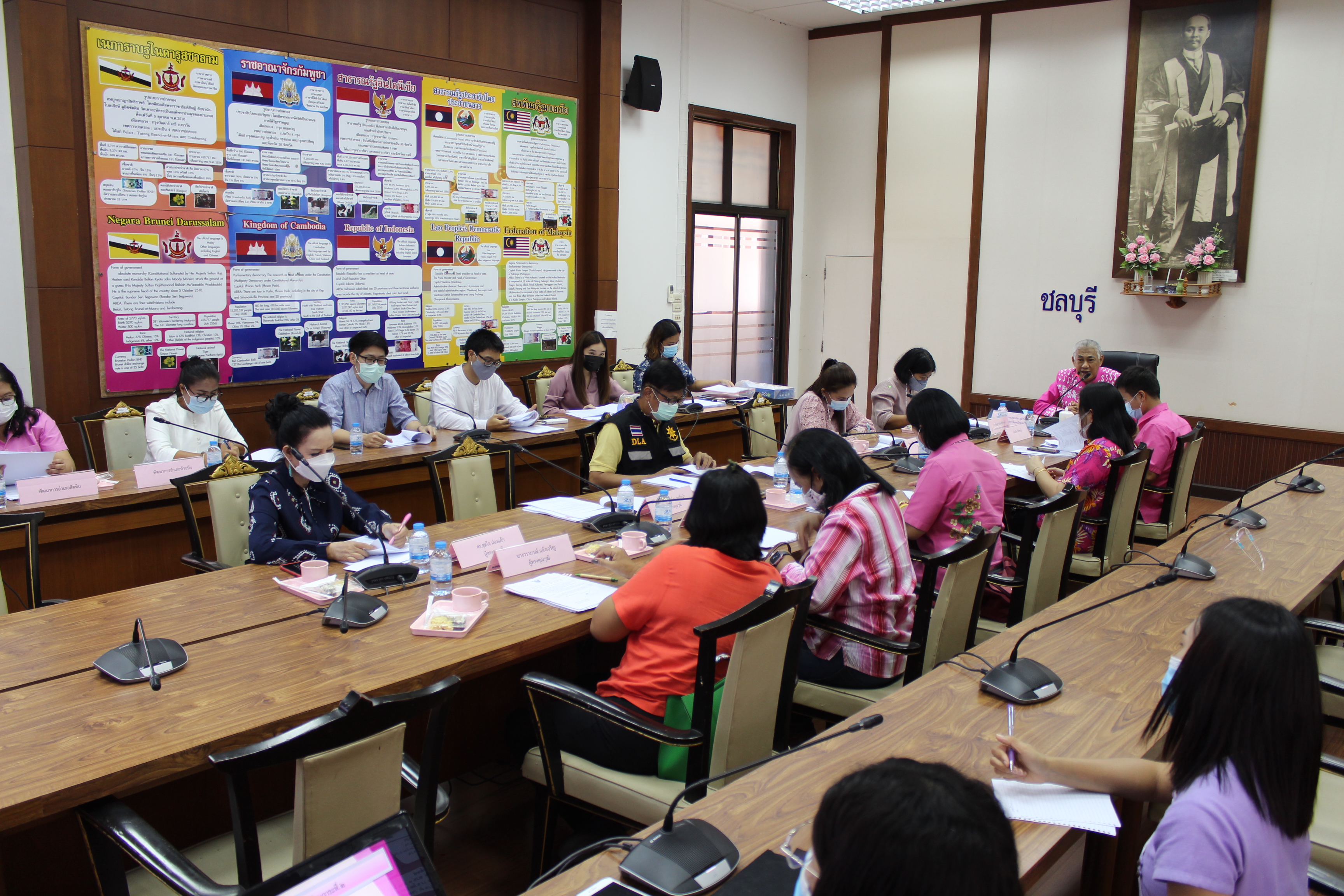 การประชุมคณะอนุกรรมการบริหารกองทุนพัฒนาบทบาทสตรีจังหวัดชลบุรี ครั้งที่ 6 /2564