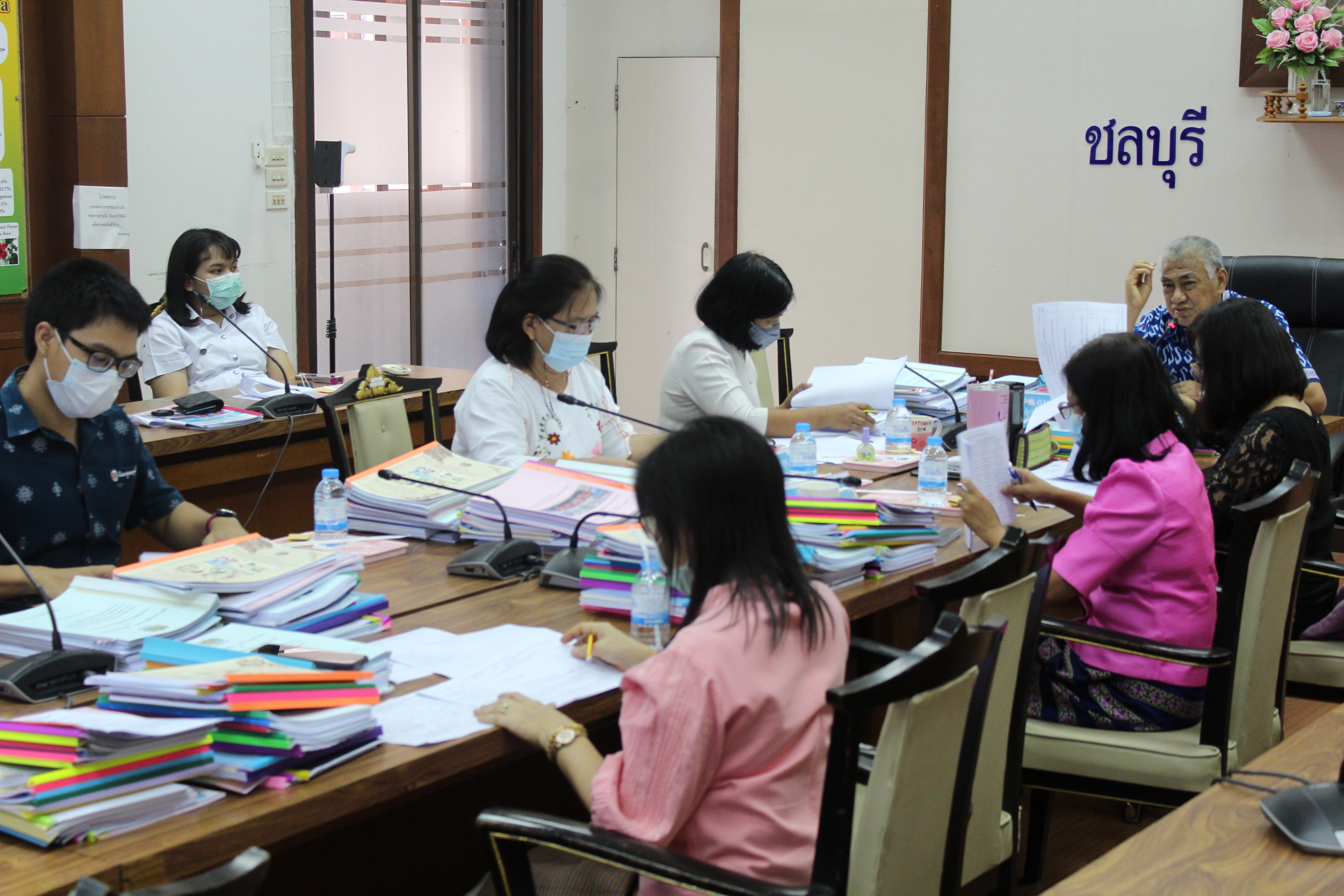 การประชุมคณะทำงานกลั่นกรองการคัดสรรกิจกรรมพัฒนาชุมชนดีเด่นระดับจังหวัด และการคัดเลือกคนกองทุนพัฒนาบทบาทสตรีดีเด่นระดับจังหวัด ประจำปี 2564