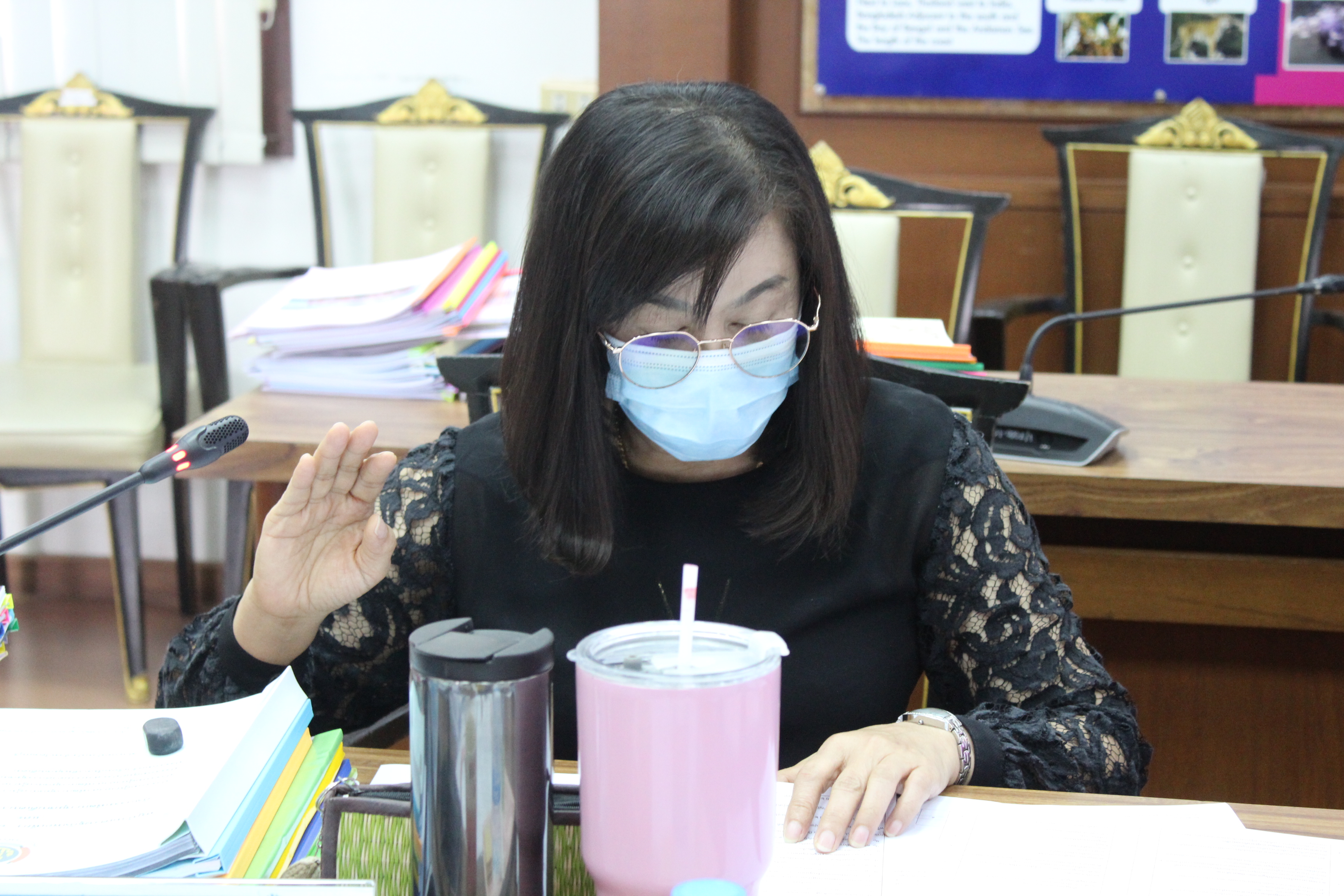 การประชุมคณะทำงานกลั่นกรองการคัดสรรกิจกรรมพัฒนาชุมชนดีเด่นระดับจังหวัด และการคัดเลือกคนกองทุนพัฒนาบทบาทสตรีดีเด่นระดับจังหวัด ประจำปี 2564