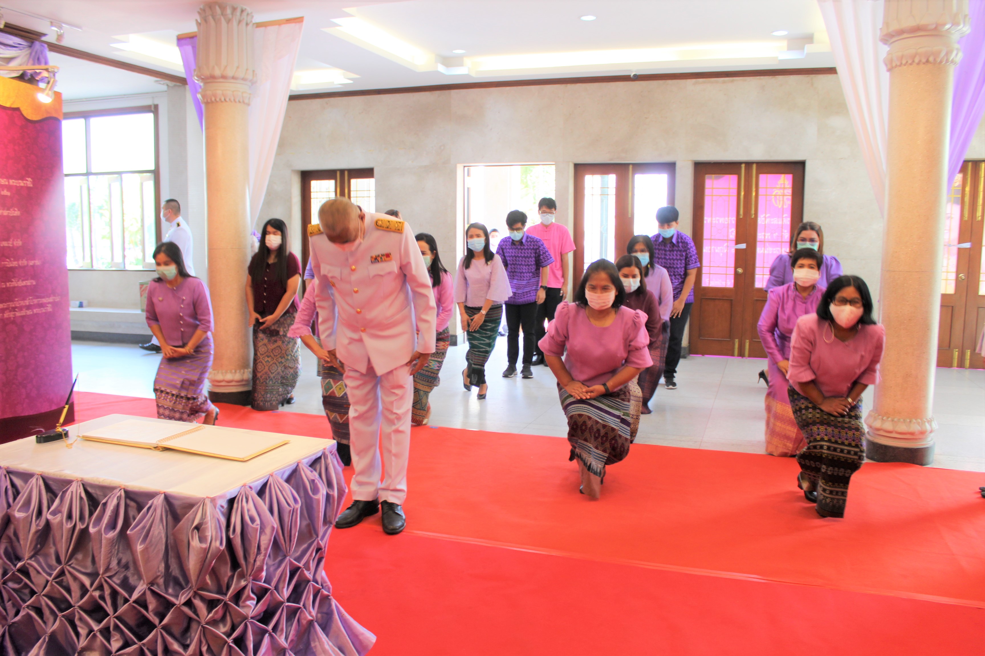 พิธีถวายพระพรชัยมงคลเนื่องในโอกาสมหามงคลเฉลิมพระชนมพรรษาสมเด็จพระนางเจ้าฯ พระบรมราชินี