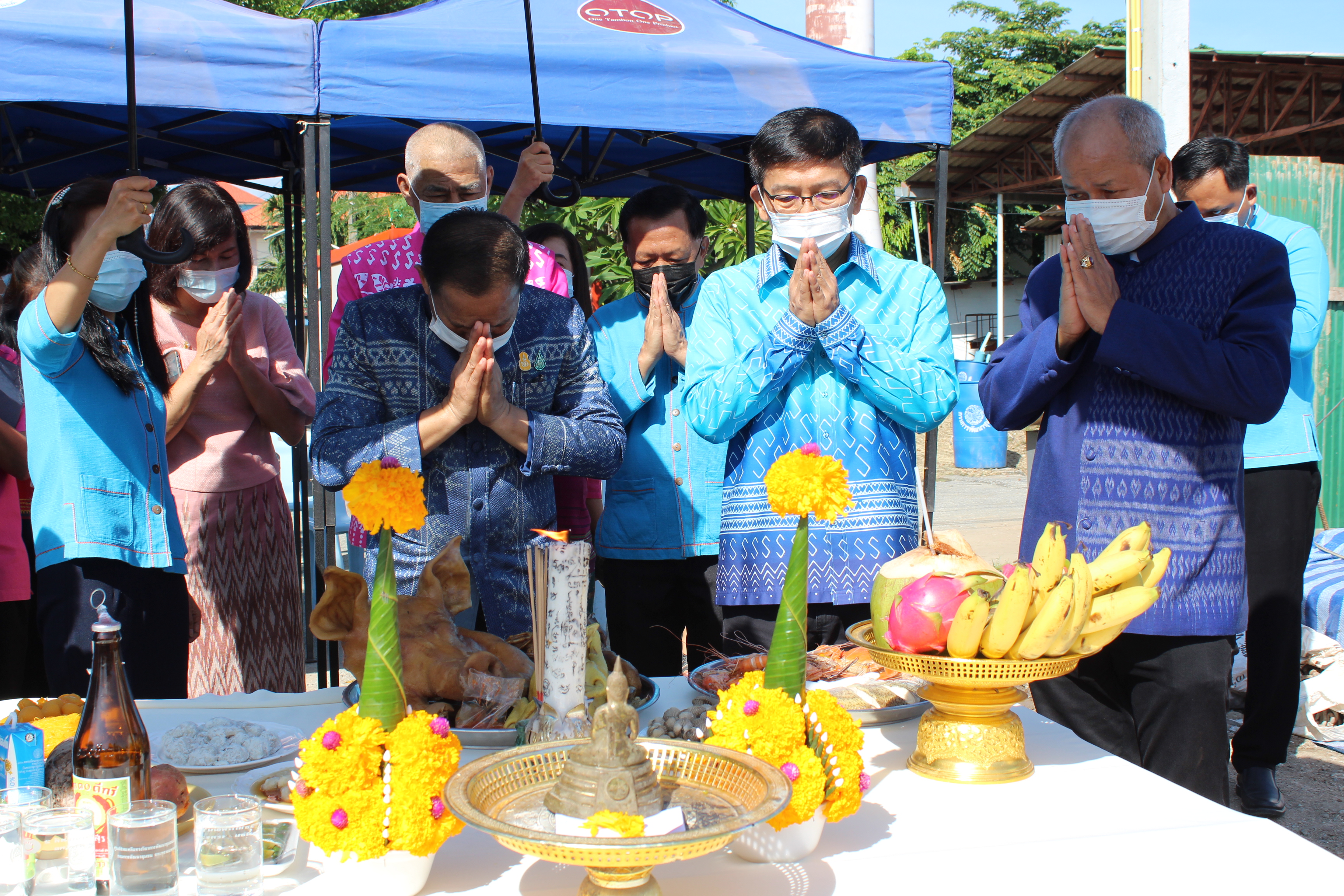 รอง อพช. เปิดป้ายโครงการถนนกินได้ และศูนย์ปันสุขชุมชน ศพช.ชลบุรี