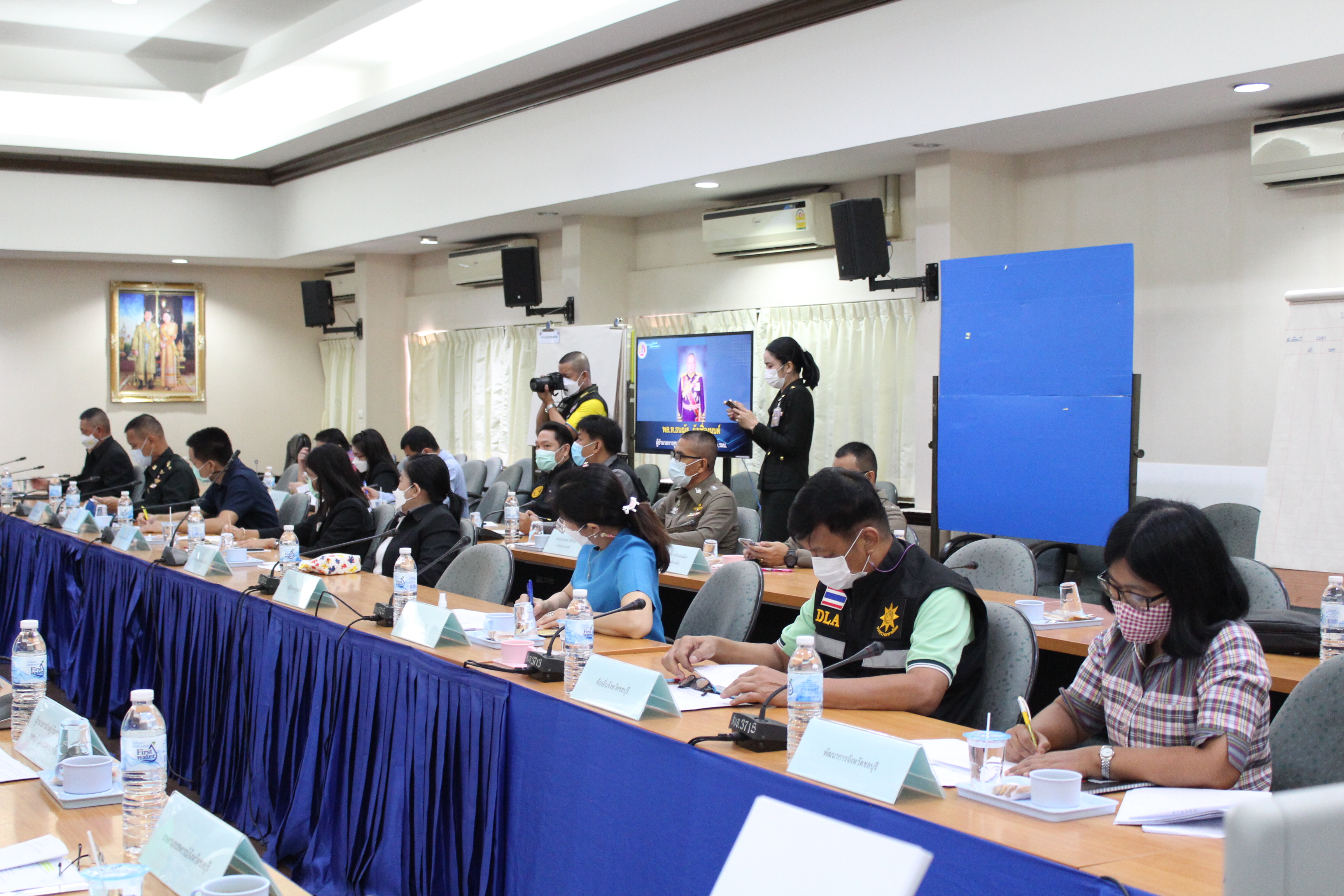 การประชุมแก้ไขปัญหาหนี้นอกระบบ